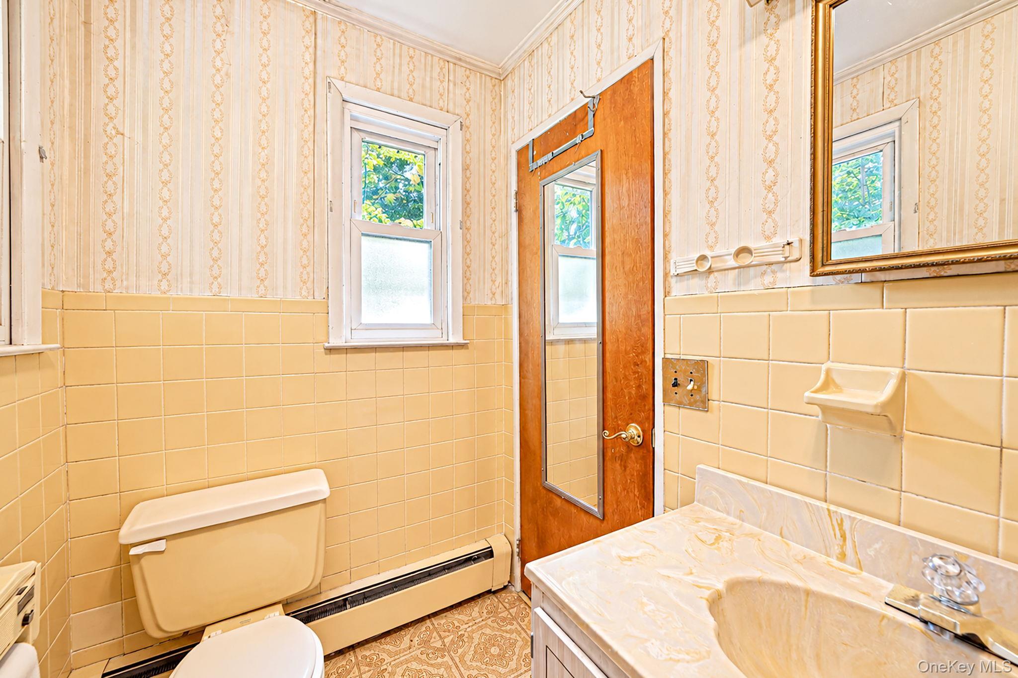 Single Family Huntington Crossway Suffolk County, NY 11932, MLS-1052856-18