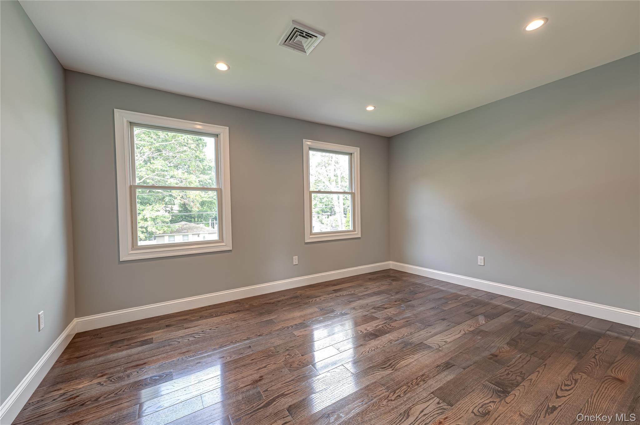 Single Family Stuyvesant Avenue Suffolk County, NY 11950, MLS-1052859-12