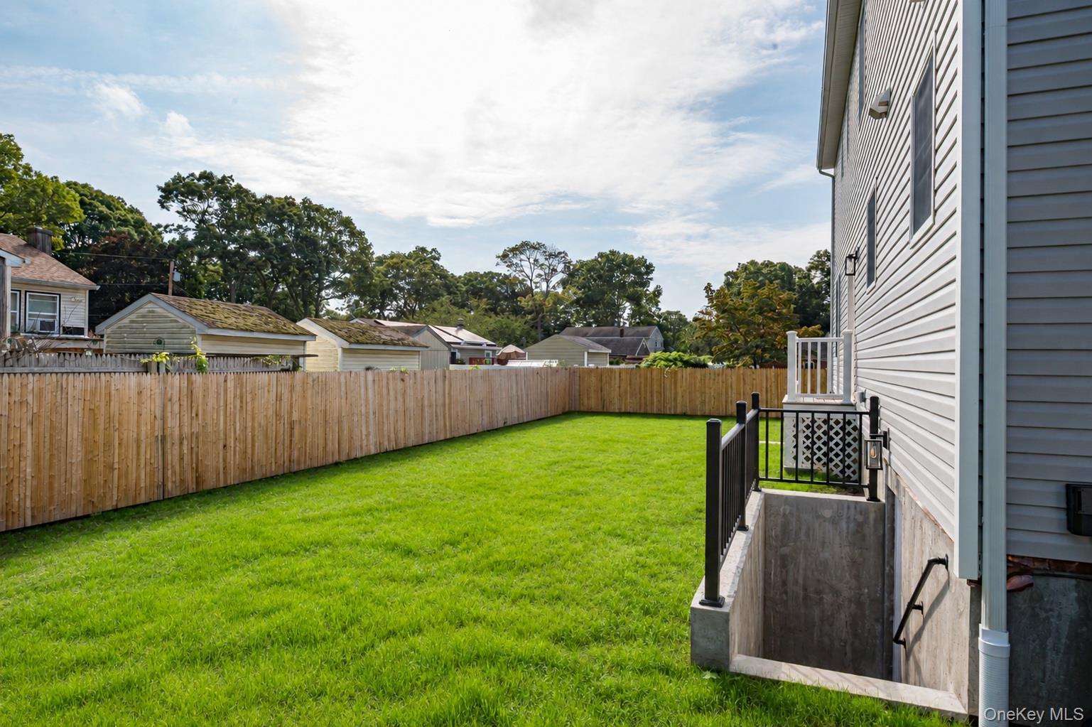 Single Family Stuyvesant Avenue Suffolk County, NY 11950, MLS-1052859-18