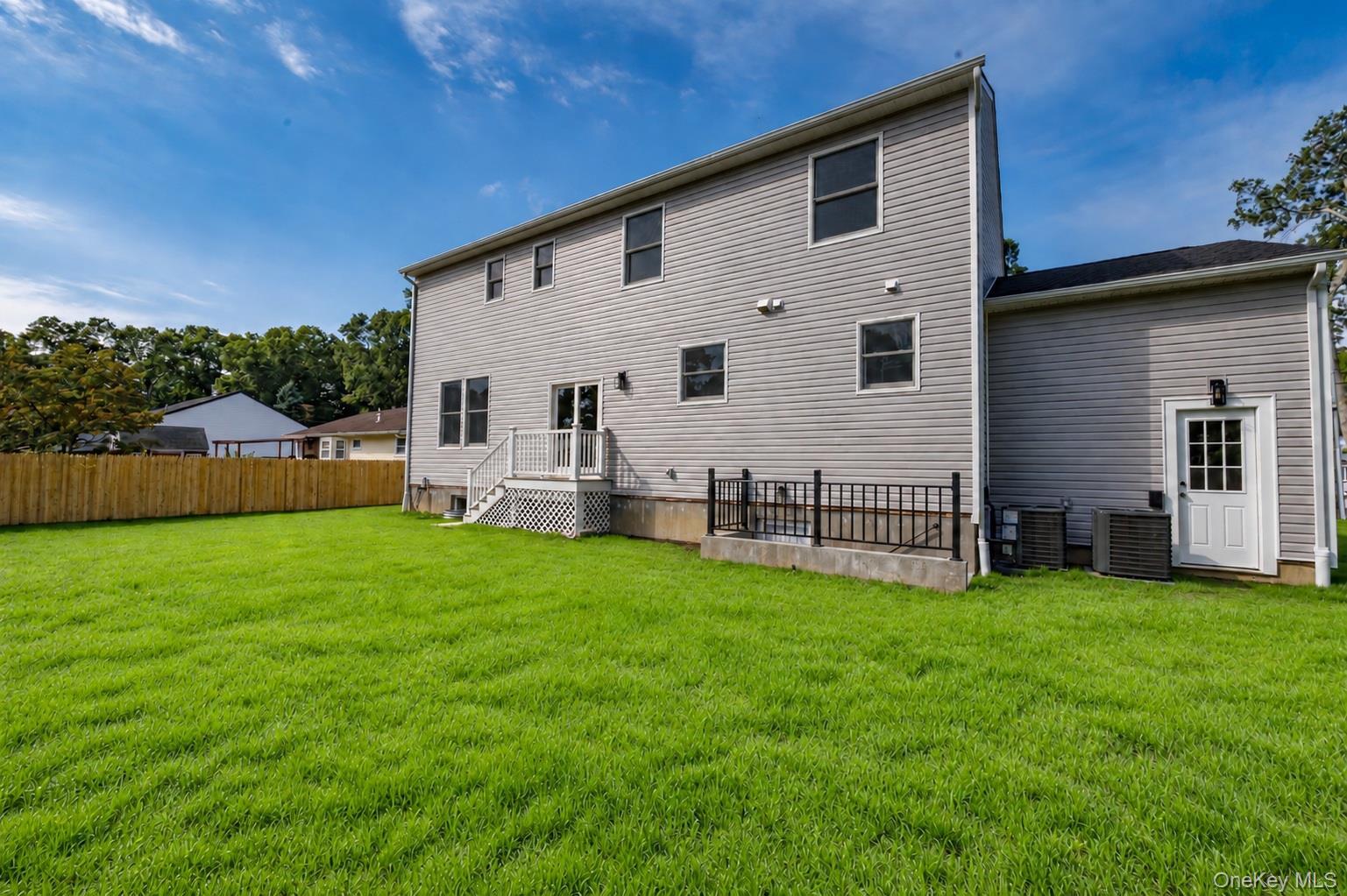 Single Family Stuyvesant Avenue Suffolk County, NY 11950, MLS-1052859-19
