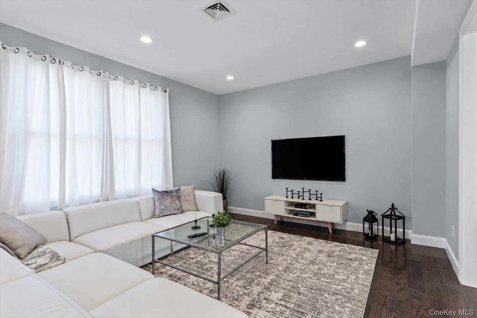 Single Family Stuyvesant Avenue Suffolk County, NY 11950, MLS-1052859-4