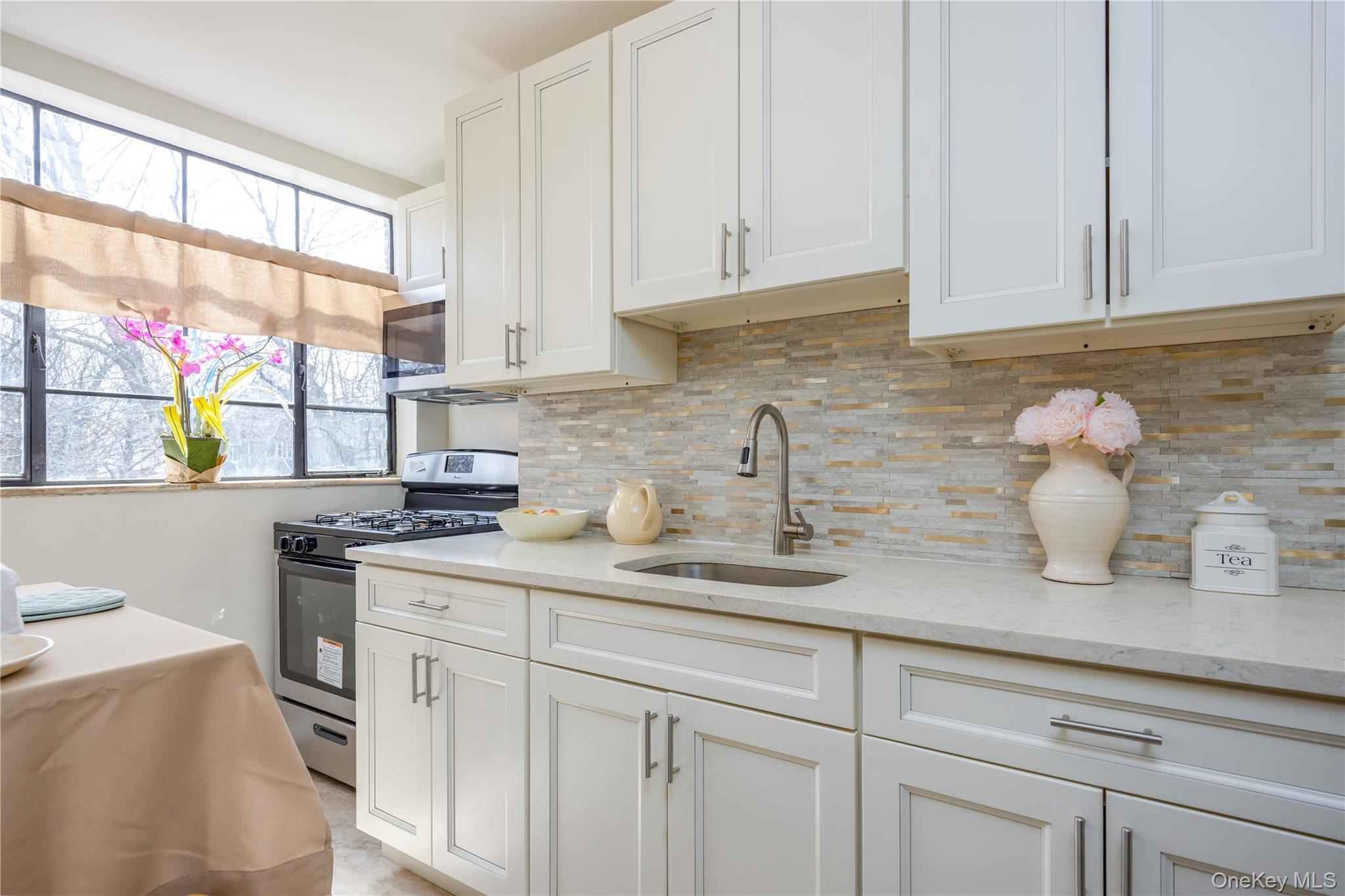 Single Family Pitman Avenue  Bronx, NY 10466, MLS-1052864-11