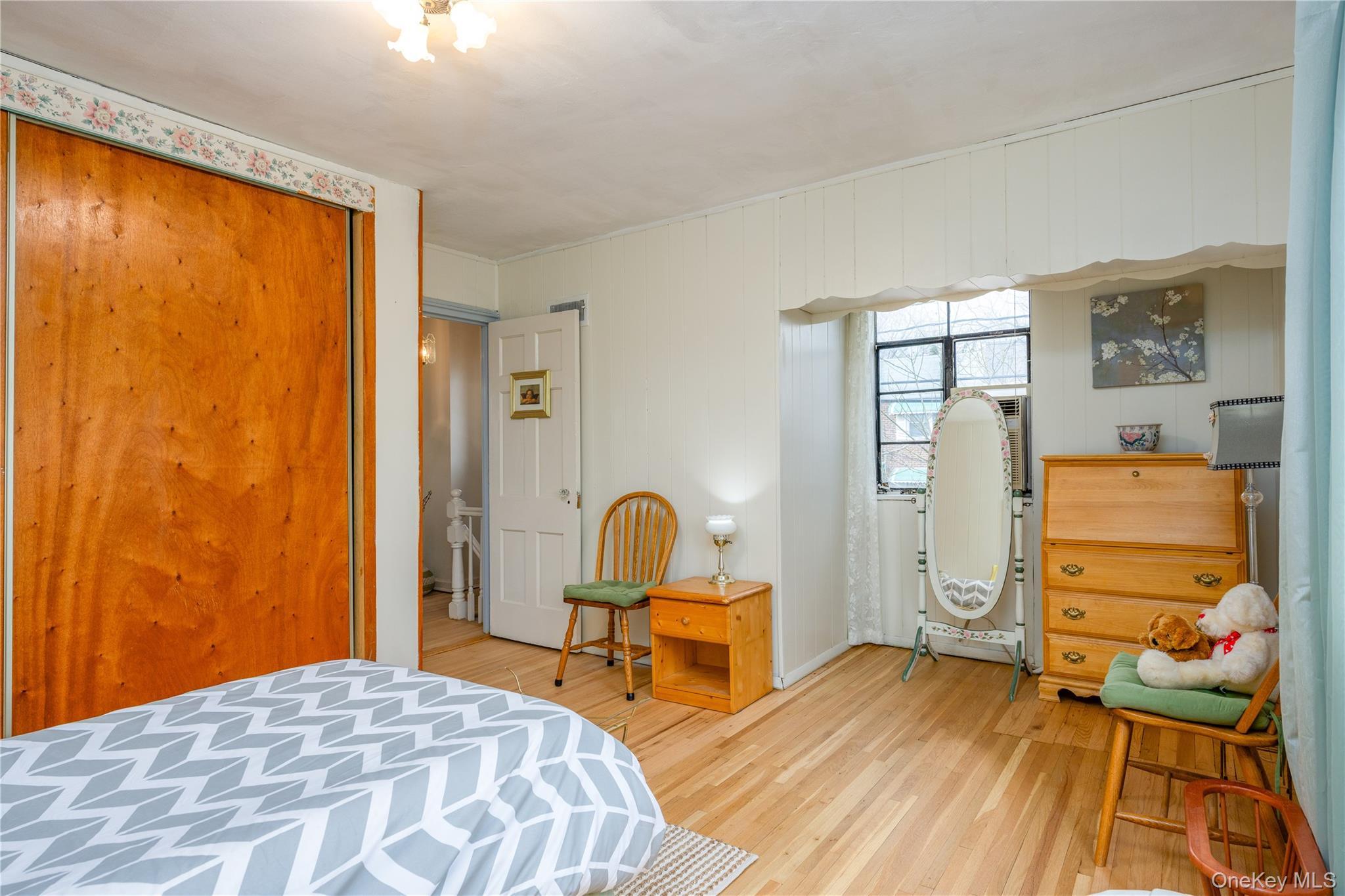 Single Family Pitman Avenue  Bronx, NY 10466, MLS-1052864-17