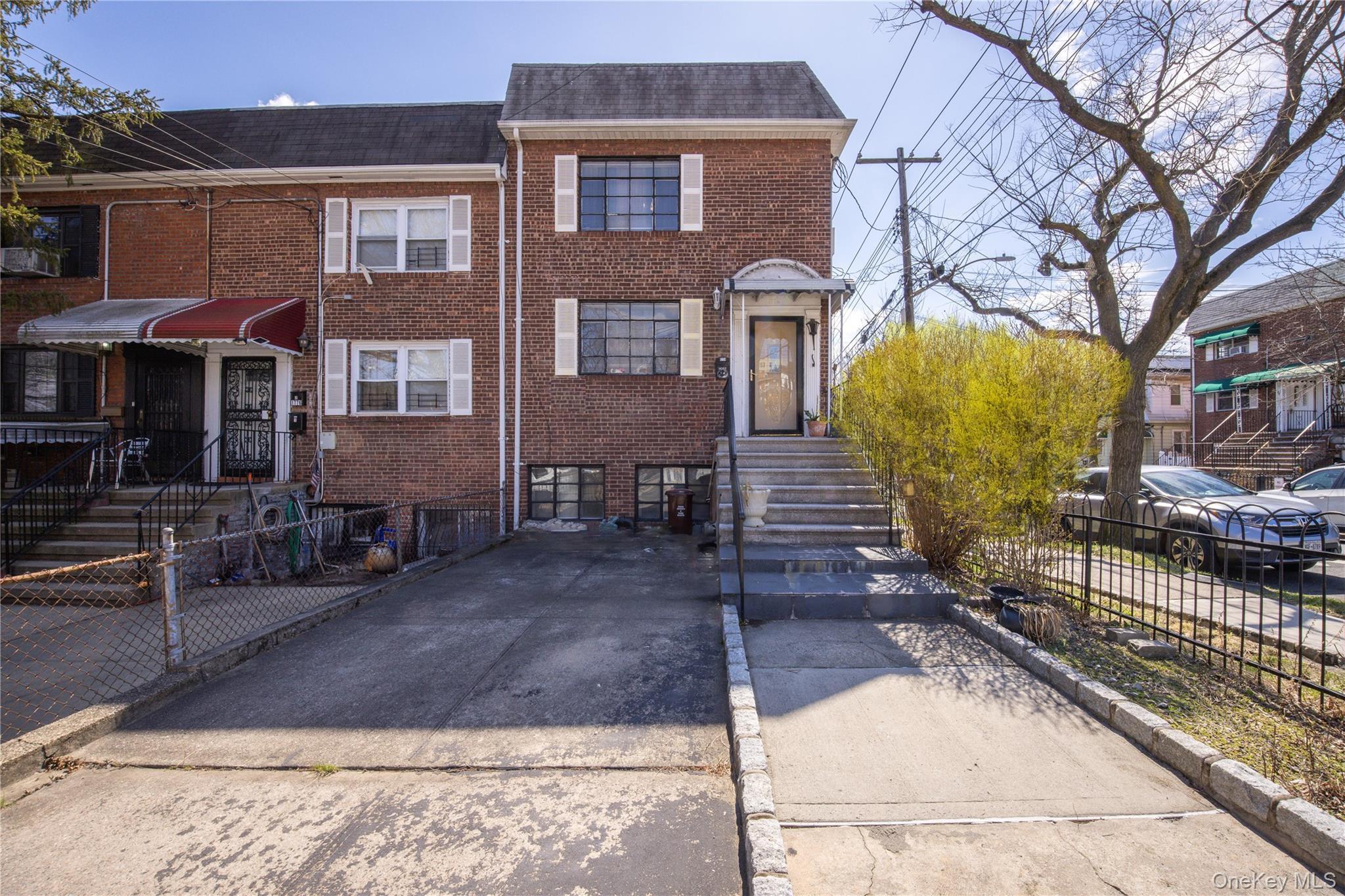 Single Family Pitman Avenue  Bronx, NY 10466, MLS-1052864-3