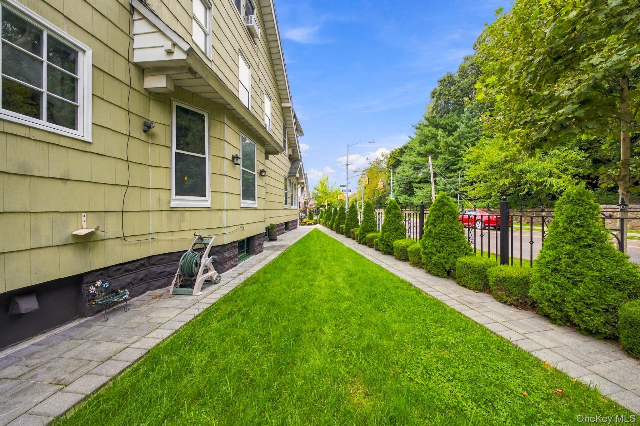 Single Family 104th Street  Queens, NY 11418, MLS-1052869-25