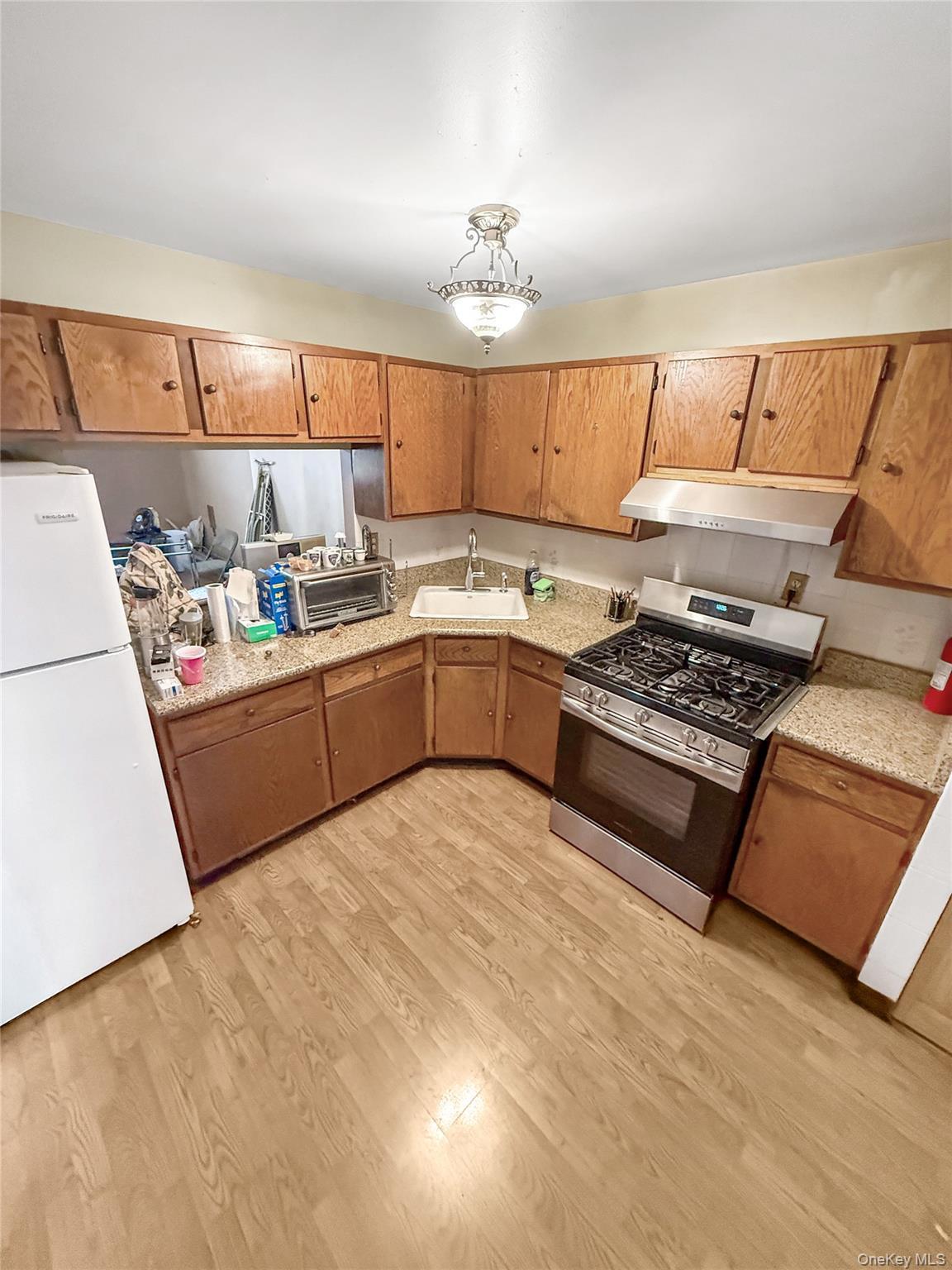 Single Family Saint Anns Avenue Bronx, NY 10455, MLS-1052874-4