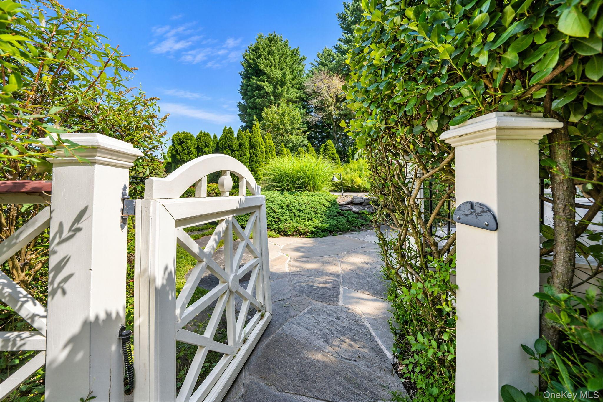 Single Family Cobblestone Court  Suffolk County, NY 11721, MLS-1052877-39