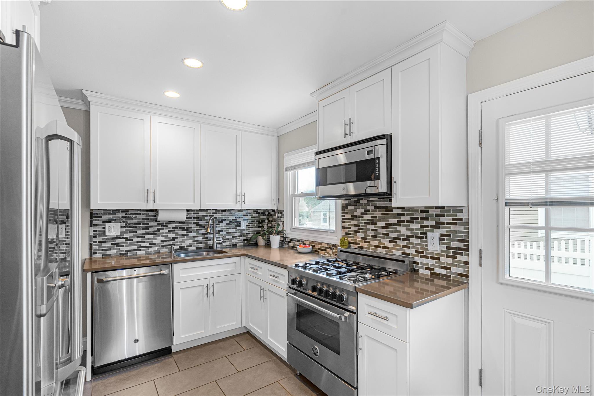 Single Family Raff Avenue Nassau County, NY 11501, MLS-1052920-6