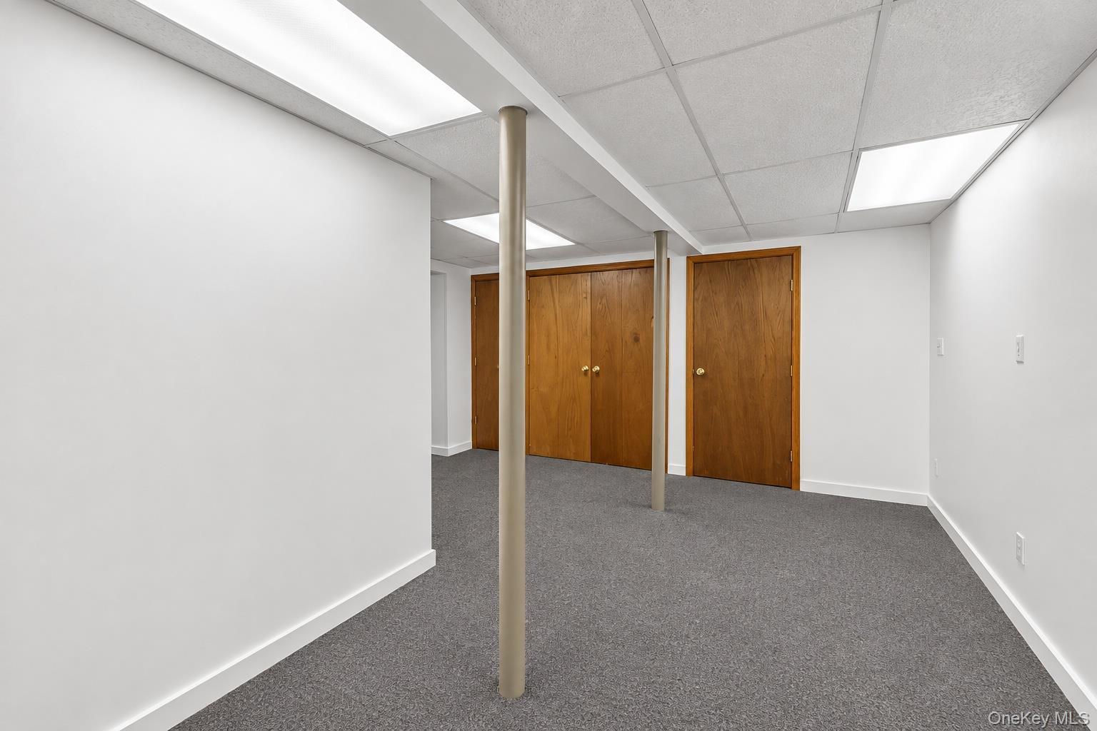 Single Family Edgewood Nassau County, NY 11803, MLS-1052936-32