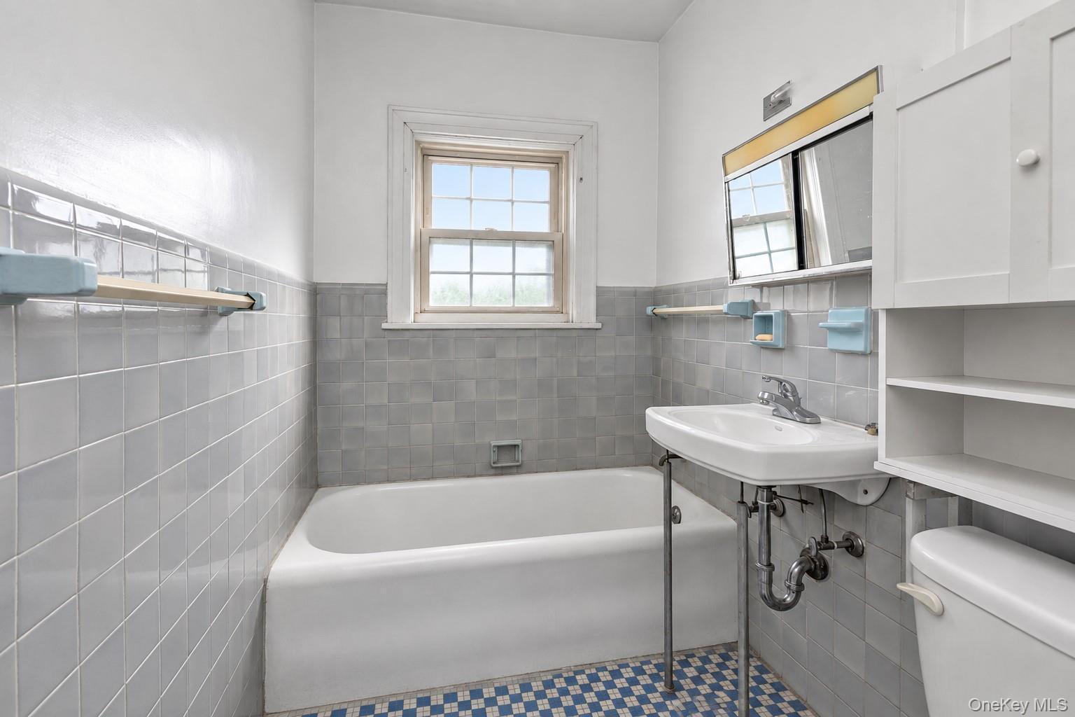 Single Family 74th Street  Queens, NY 11372, MLS-1052947-12