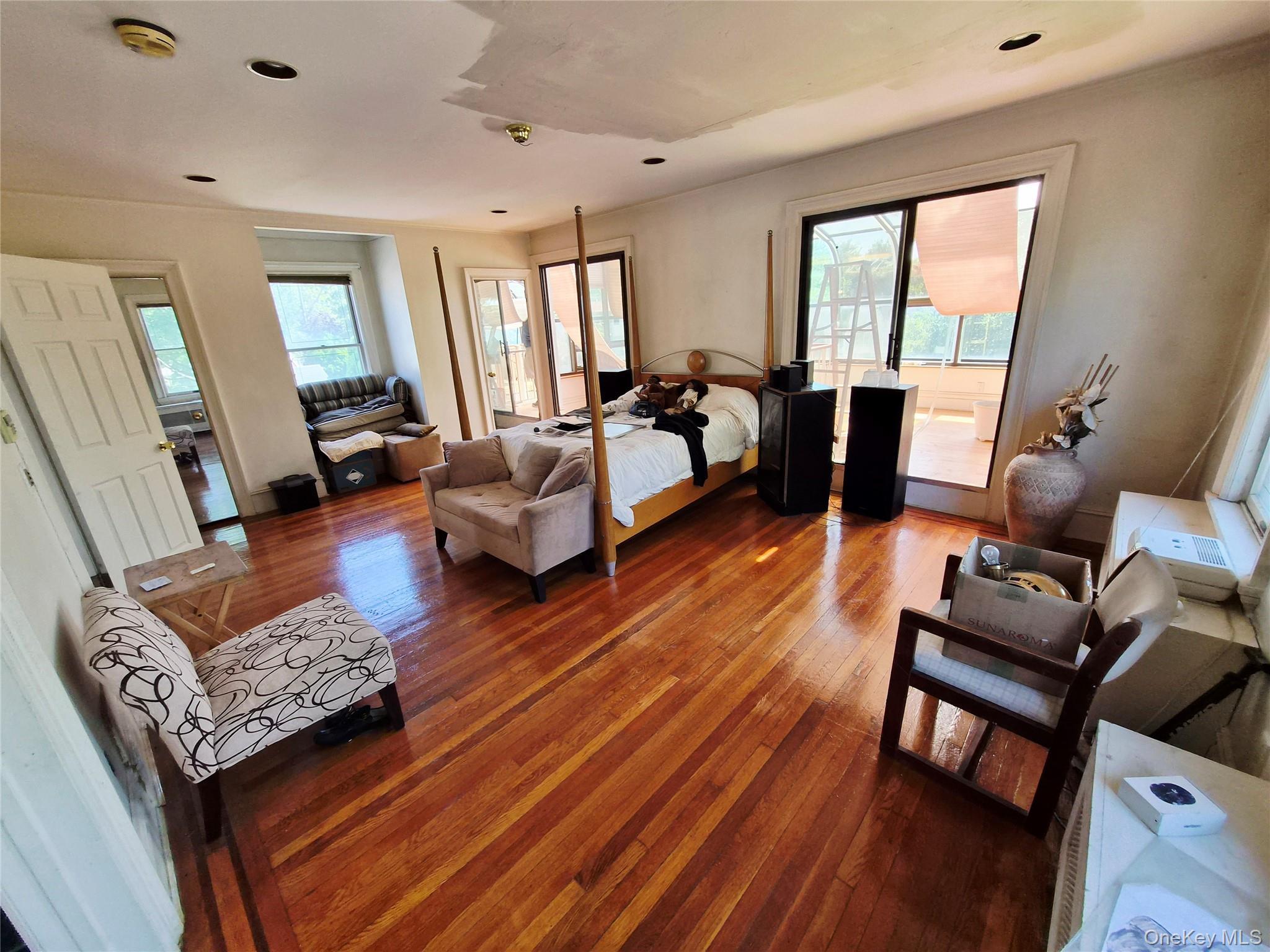 Single Family 110th Road Queens, NY 11412, MLS-1052954-31