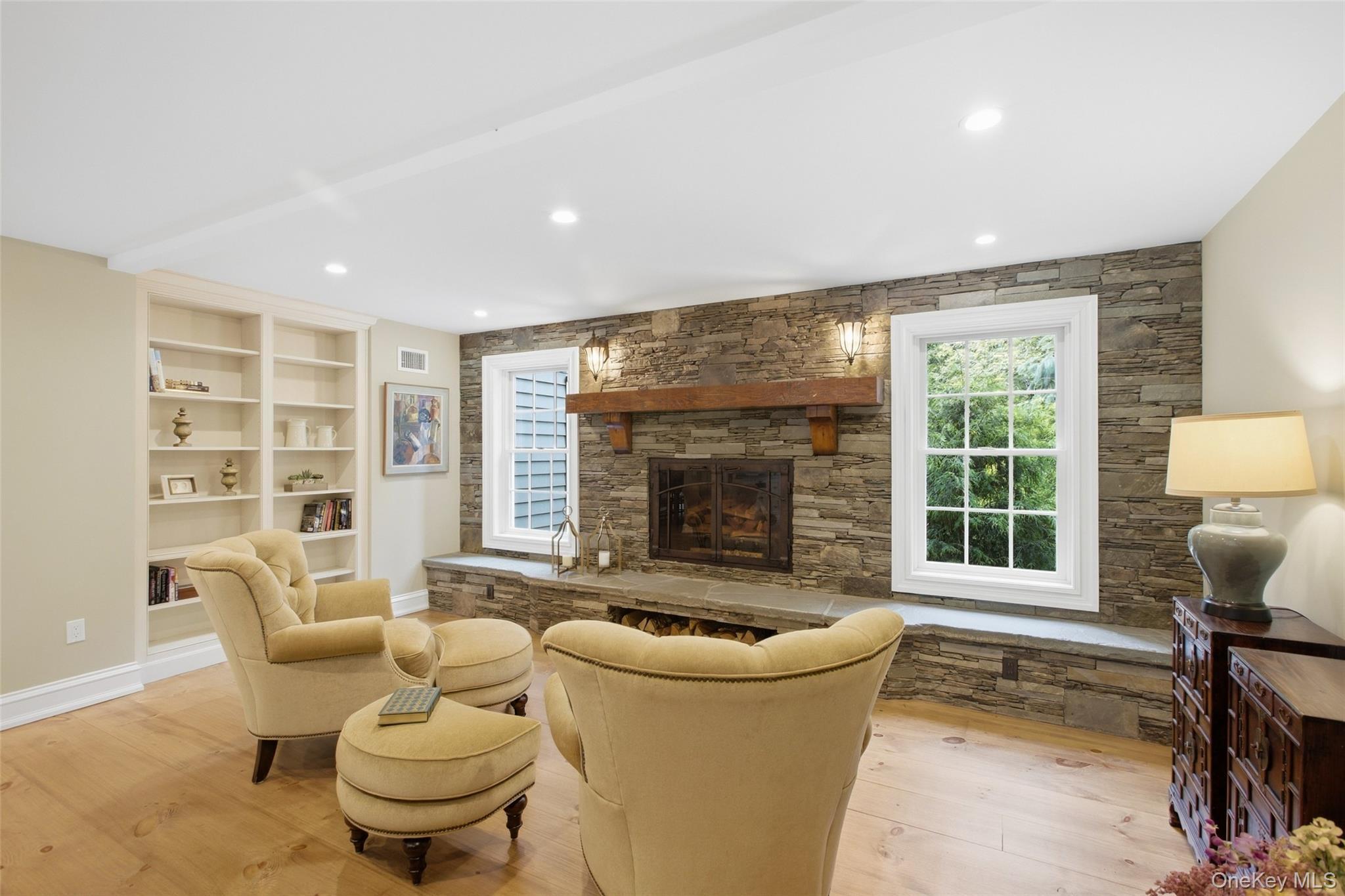 Single Family Evans Lane  Suffolk County, NY 11733, MLS-1052962-16