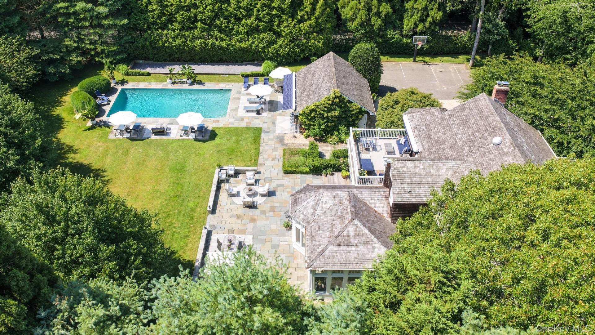 Single Family Georgica Road  Suffolk County, NY 11937, MLS-1052978-4