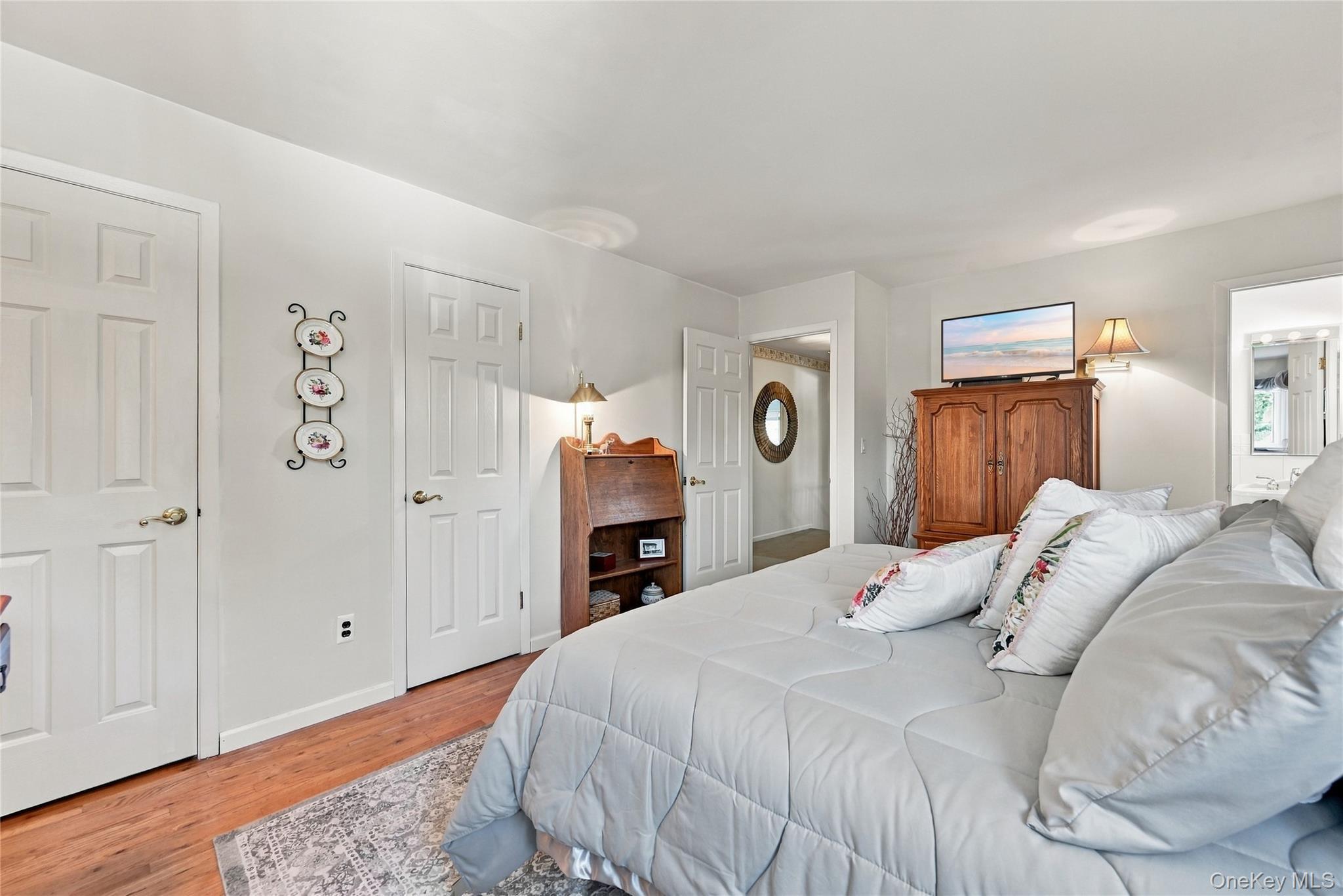 Single Family Bayview Drive Suffolk County, NY 11769, MLS-1052985-19