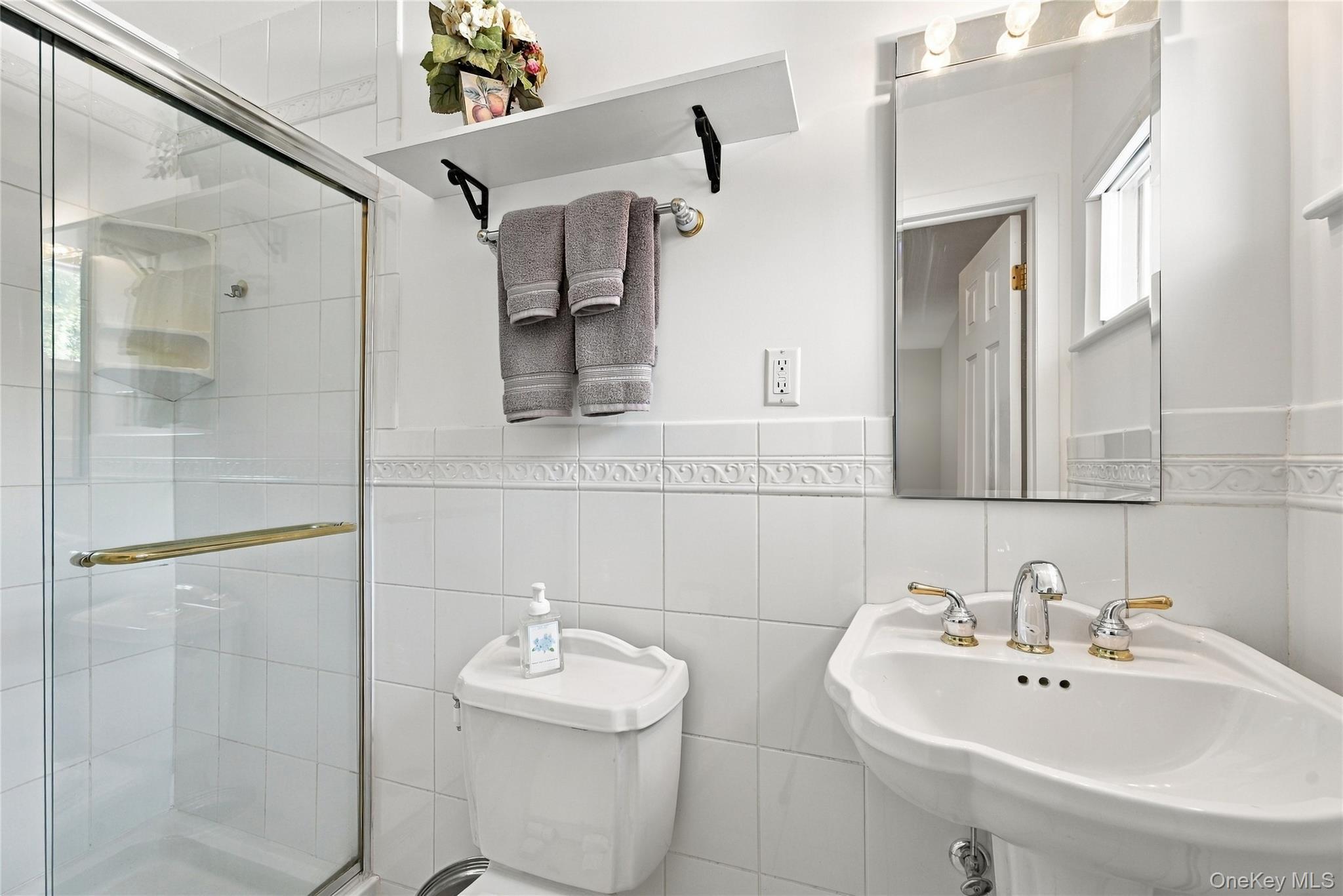Single Family Bayview Drive Suffolk County, NY 11769, MLS-1052985-20