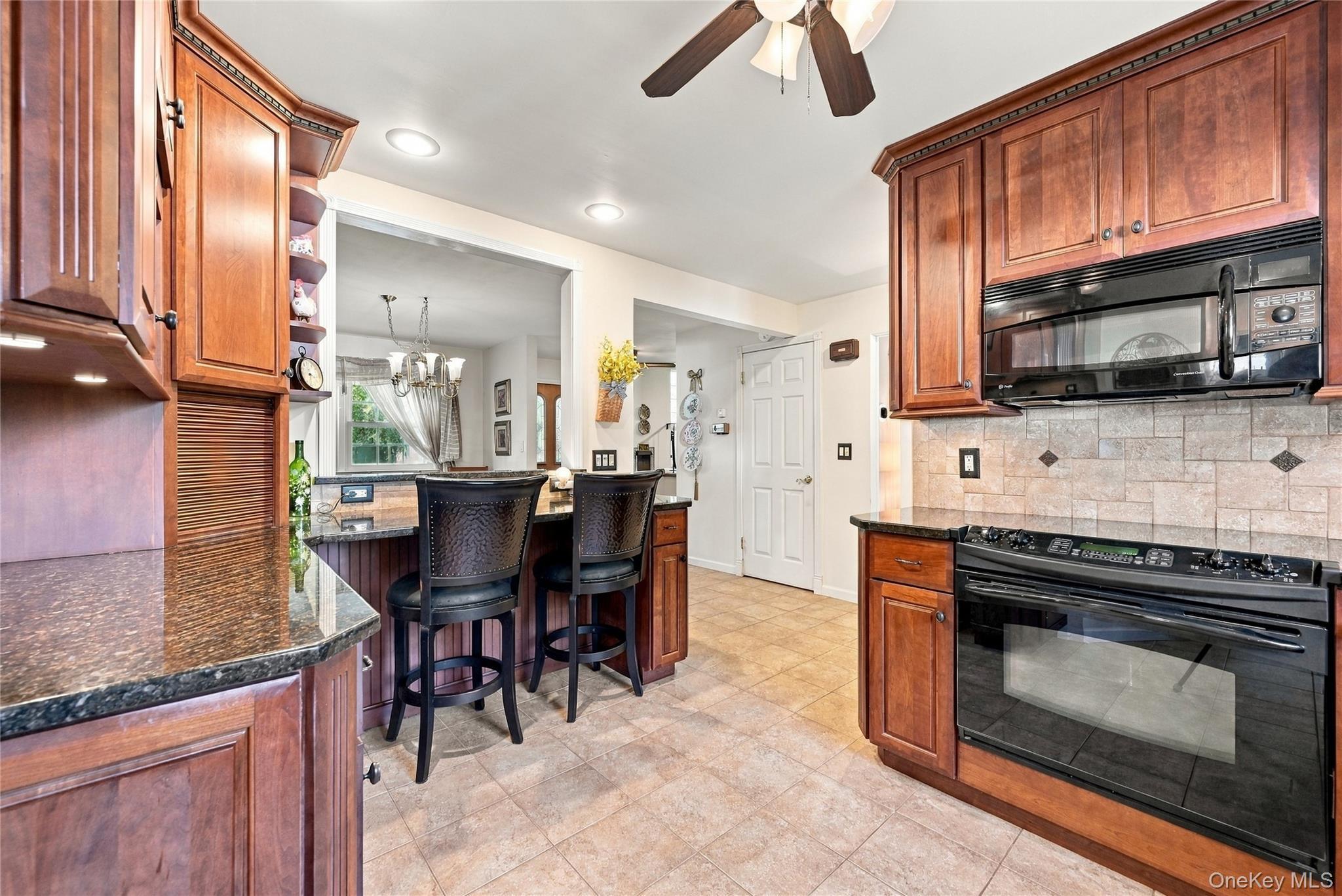 Single Family Bayview Drive Suffolk County, NY 11769, MLS-1052985-8