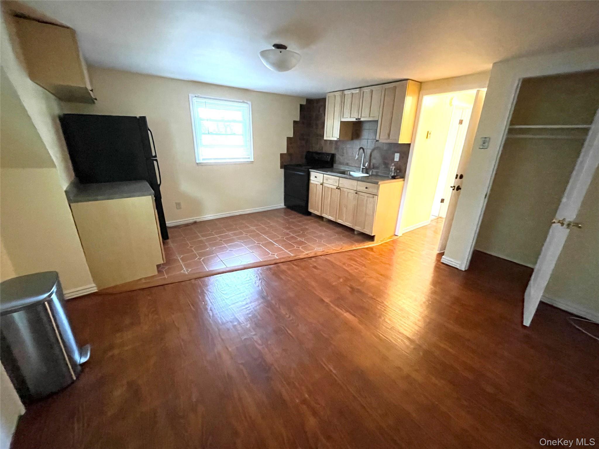 Single Family Denton Place  Suffolk County, NY 11735, MLS-1053000-21