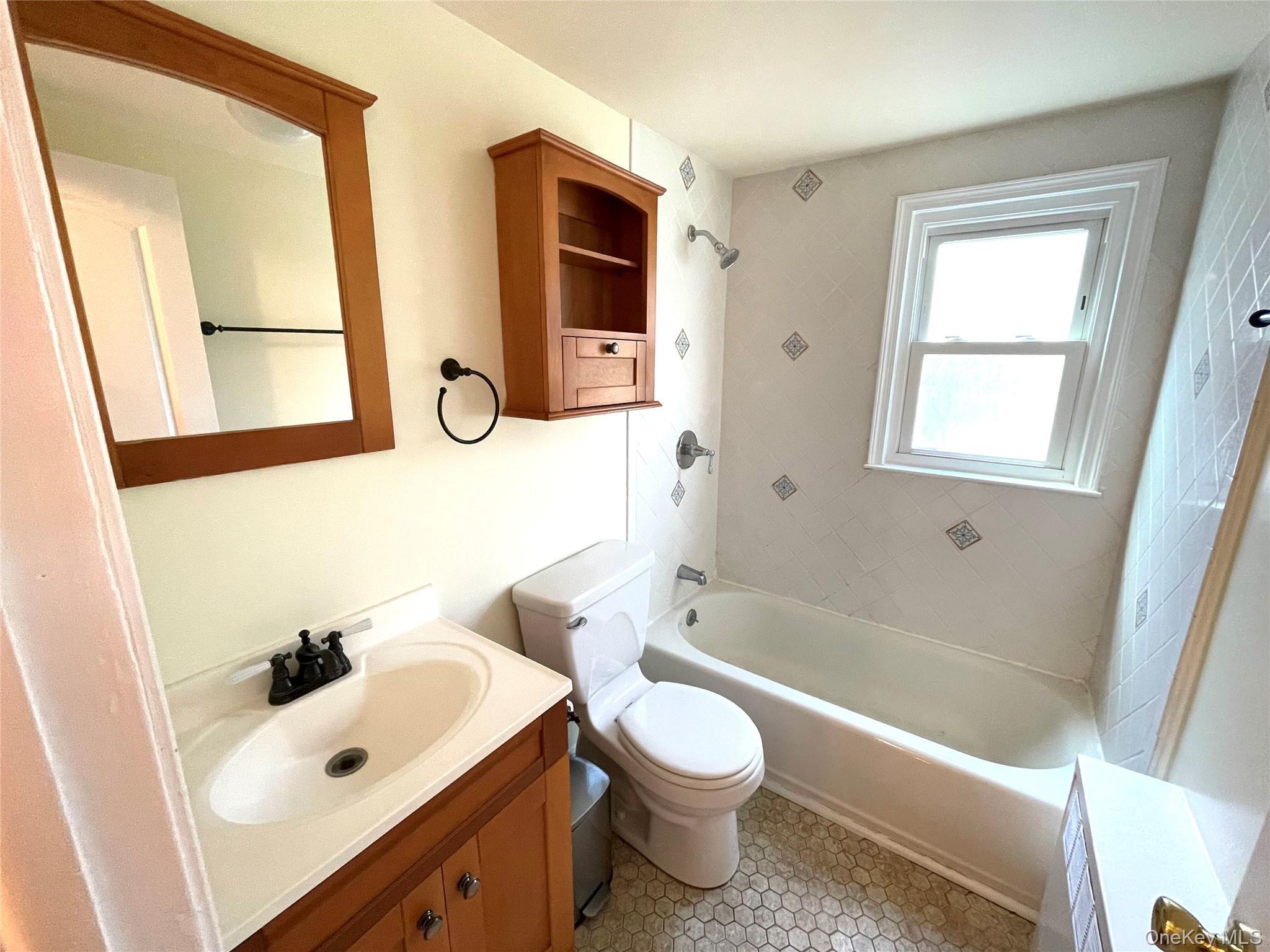 Single Family Denton Place  Suffolk County, NY 11735, MLS-1053000-23
