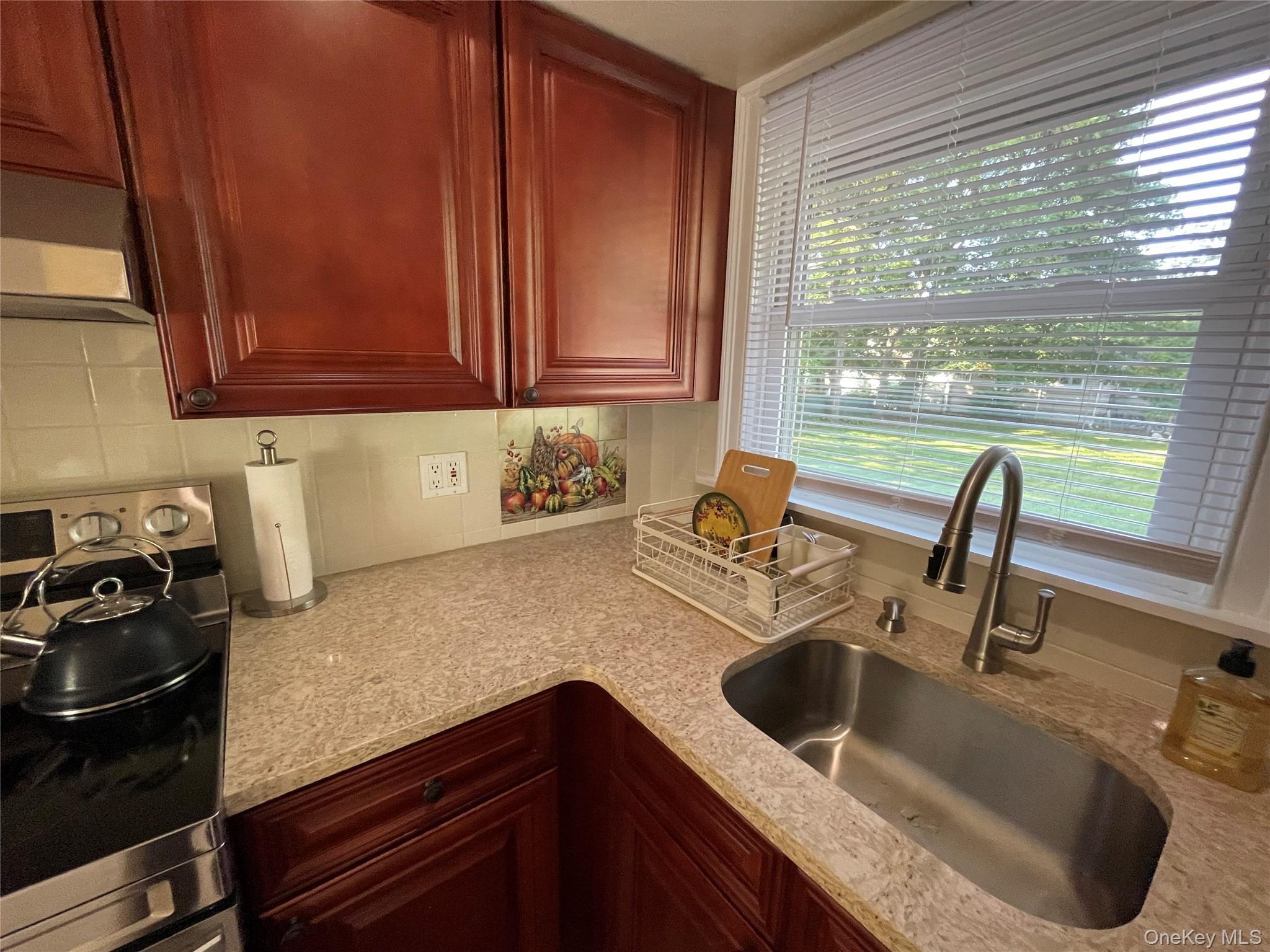 Single Family Denton Place  Suffolk County, NY 11735, MLS-1053000-6