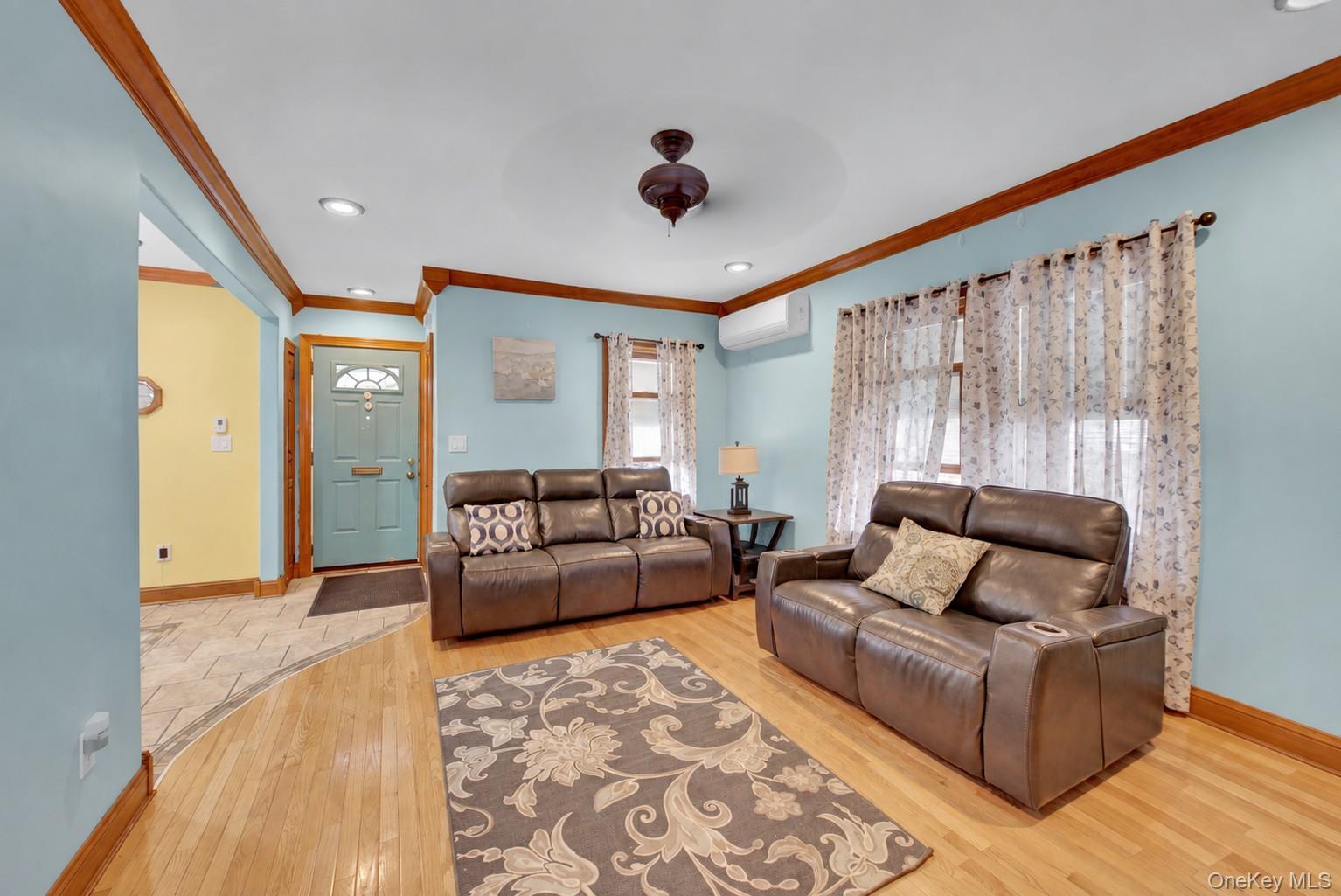 Single Family 62nd Road Queens, NY 11367, MLS-1053024-4