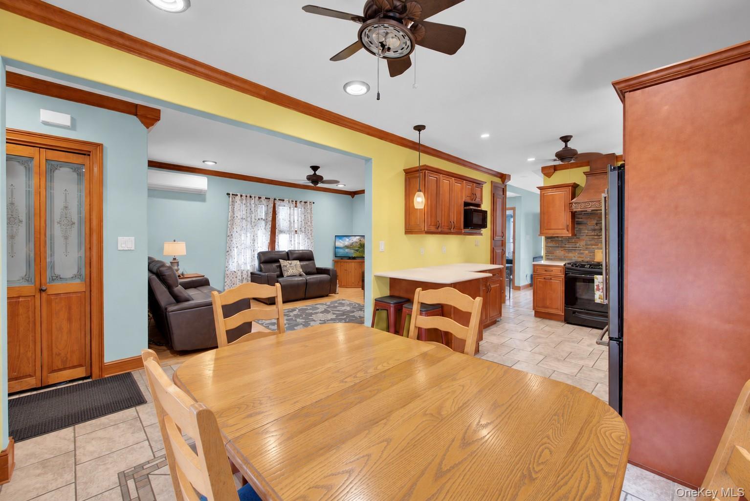 Single Family 62nd Road Queens, NY 11367, MLS-1053024-7