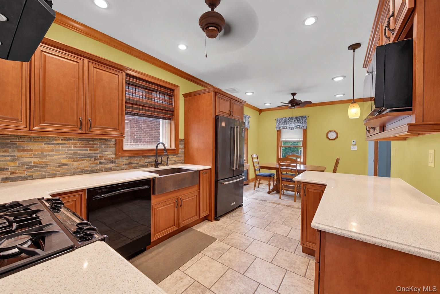 Single Family 62nd Road Queens, NY 11367, MLS-1053024-8