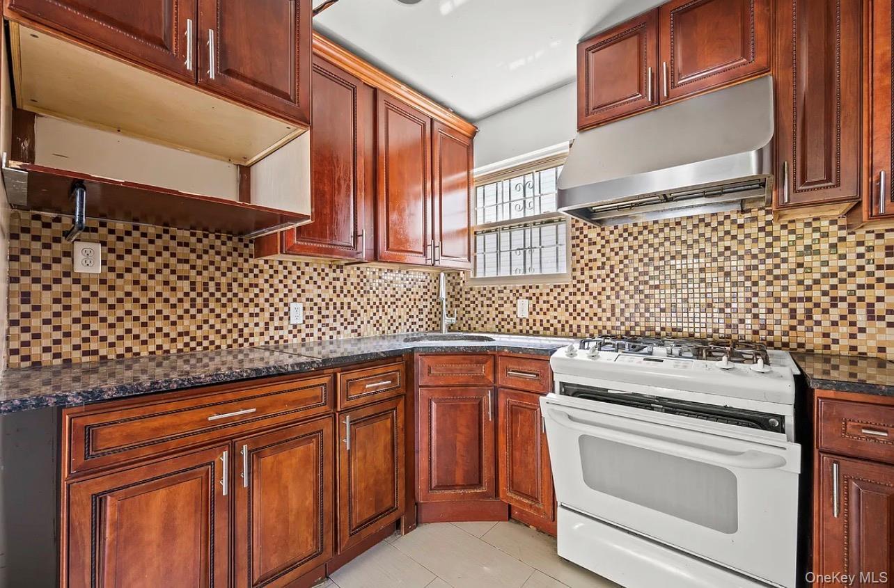 Single Family 153 Street  Queens, NY 11434, MLS-1053047-12