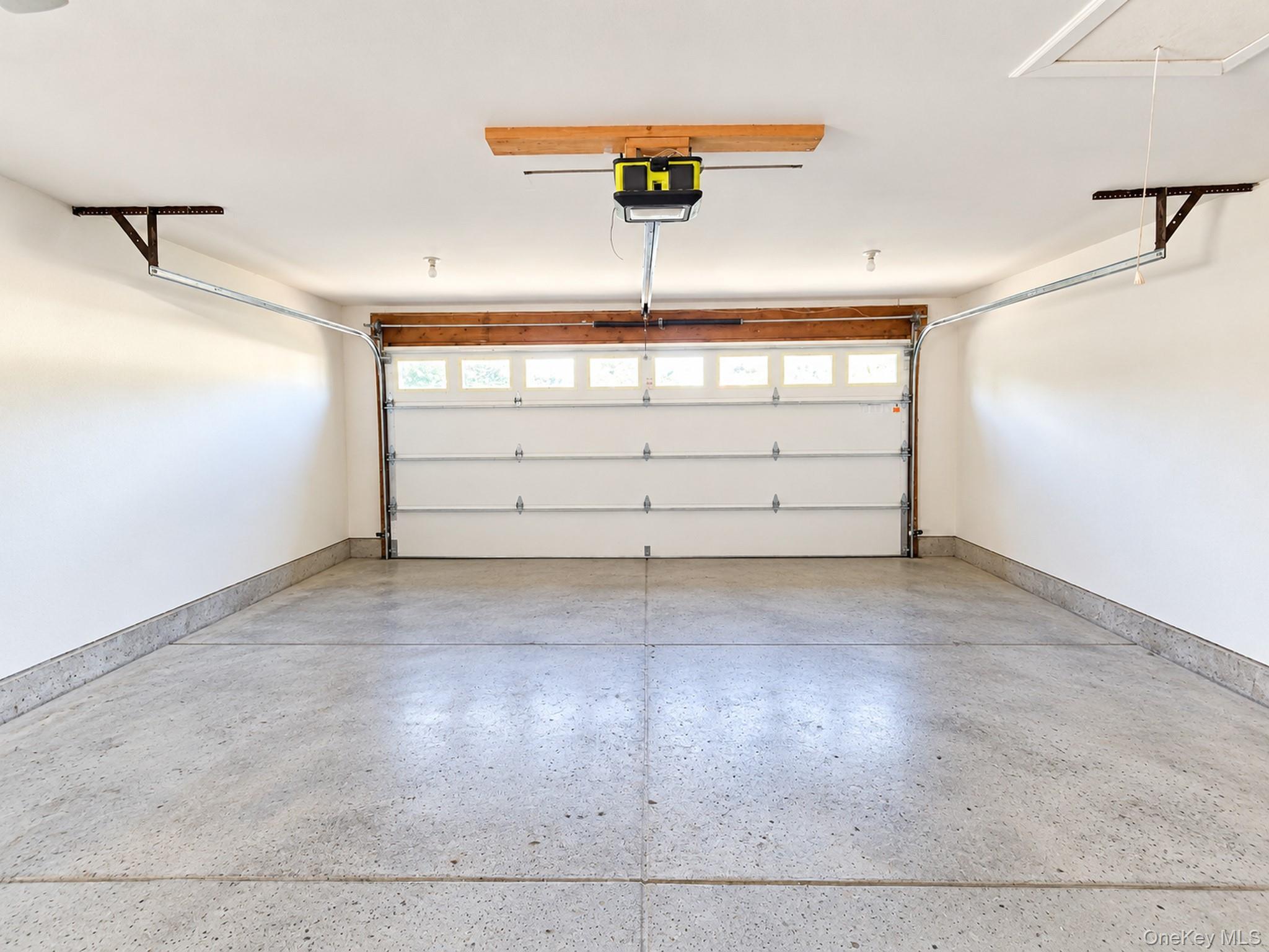 Single Family Teton Place Suffolk County, NY 11755, MLS-1053074-31