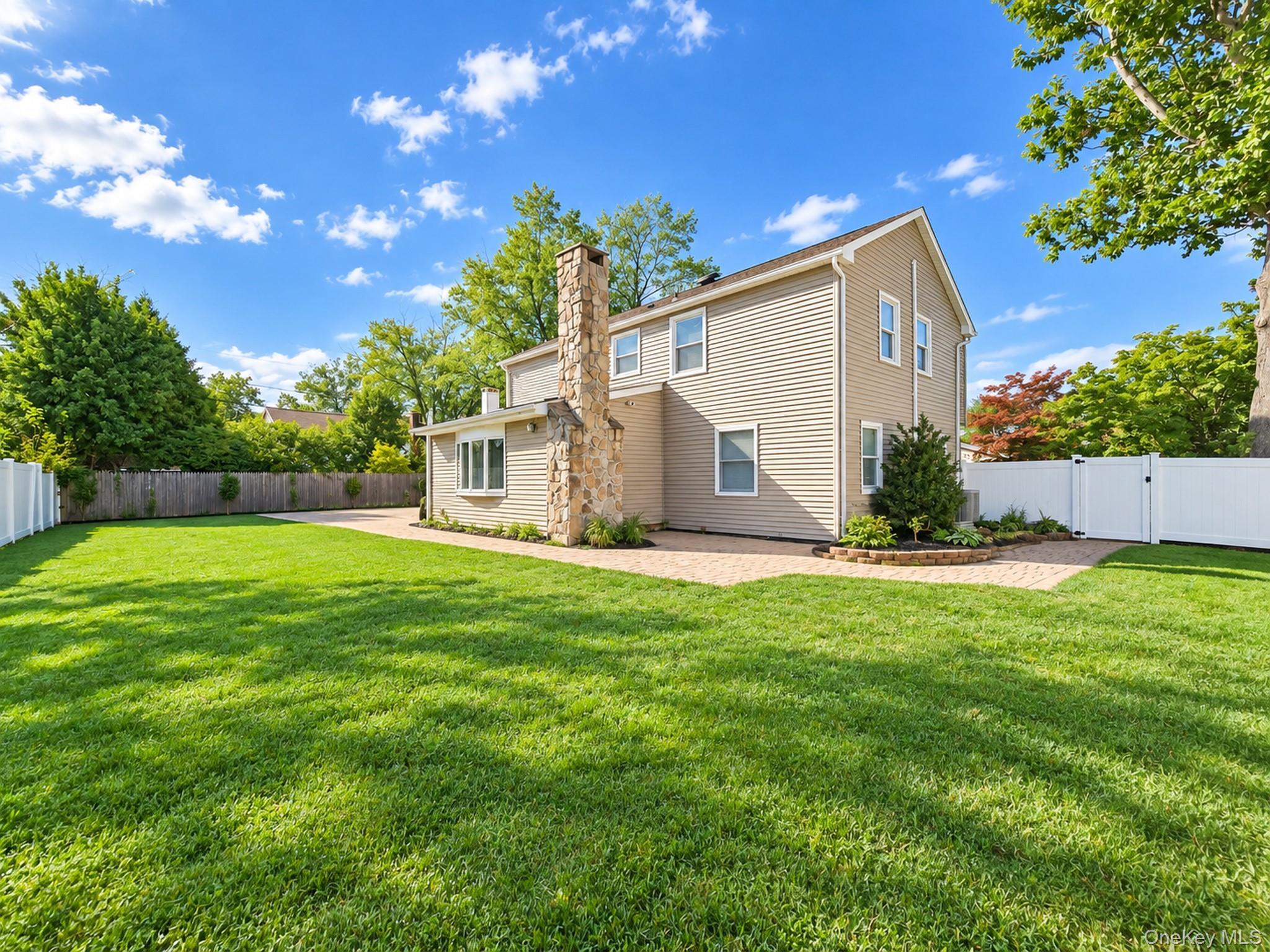 Single Family Teton Place Suffolk County, NY 11755, MLS-1053074-4