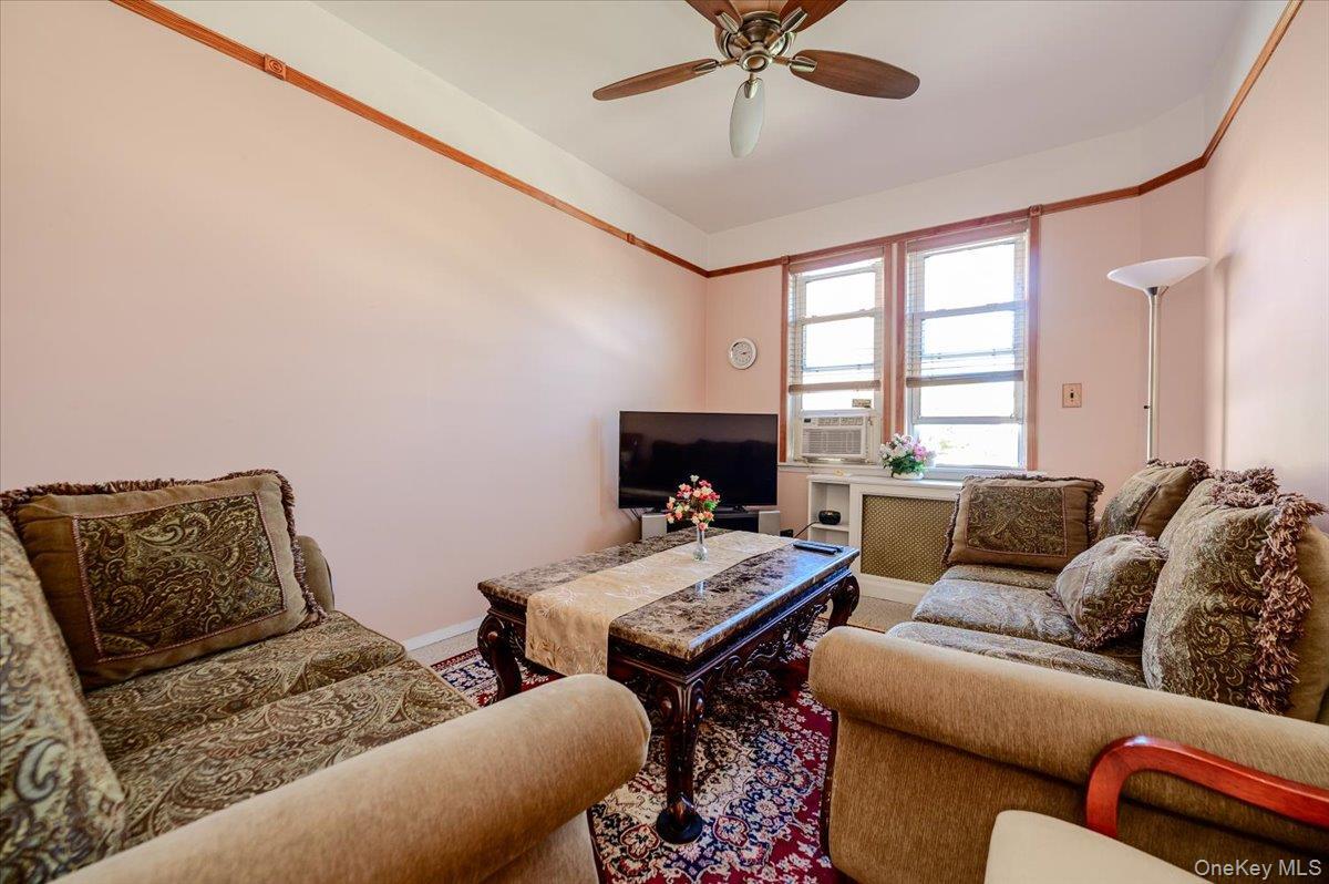 Single Family Fenton Avenue Bronx, NY 10469, MLS-1053079-10
