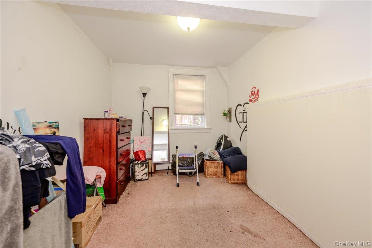 Single Family Fenton Avenue Bronx, NY 10469, MLS-1053079-19