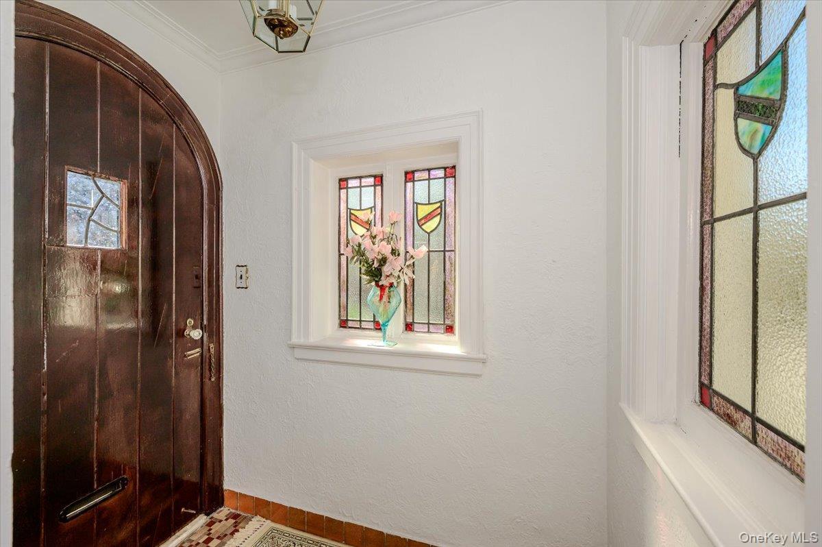 Single Family Fenton Avenue Bronx, NY 10469, MLS-1053079-2