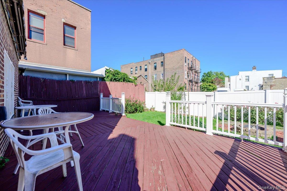 Single Family Fenton Avenue Bronx, NY 10469, MLS-1053079-24
