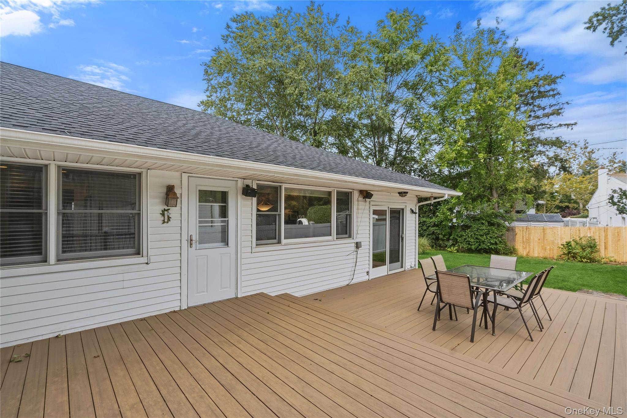Single Family Elmwood Lane  Nassau County, NY 11791, MLS-1053095-33
