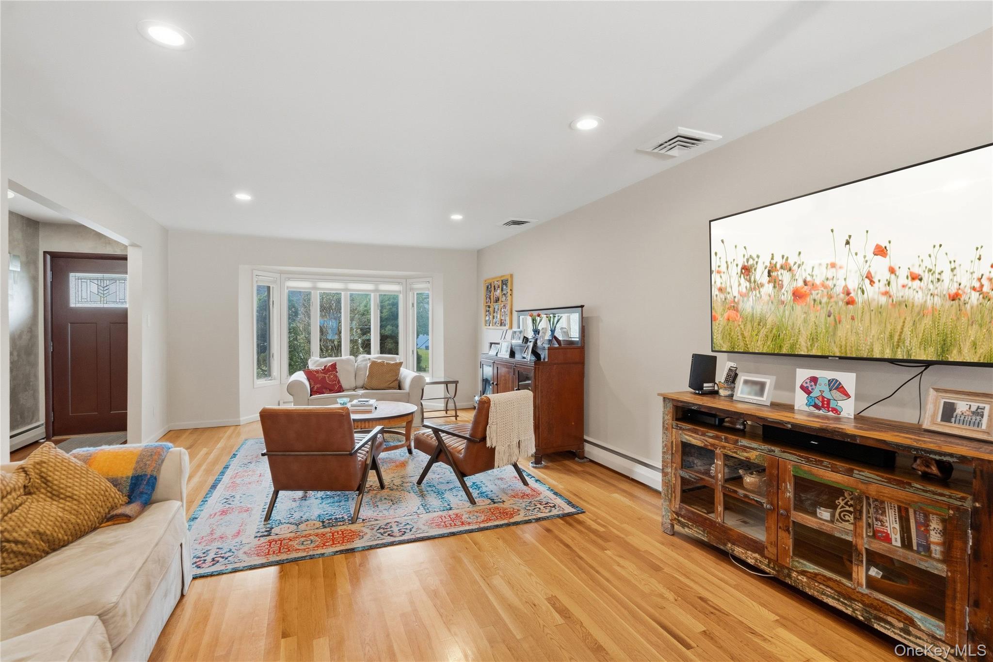 Single Family Elmwood Lane  Nassau County, NY 11791, MLS-1053095-6