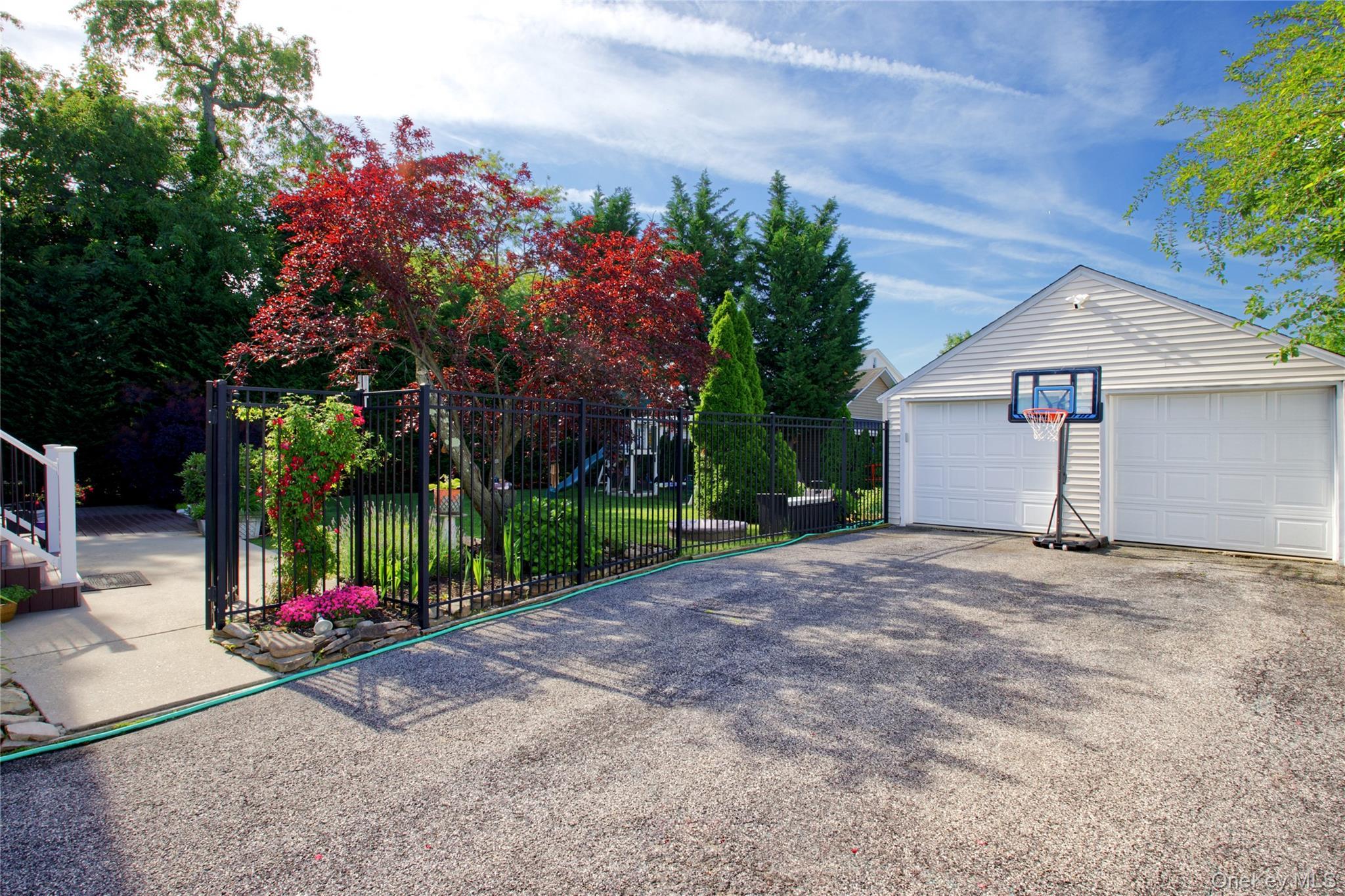 Single Family Lakeview Avenue  Nassau County, NY 11570, MLS-1053102-30