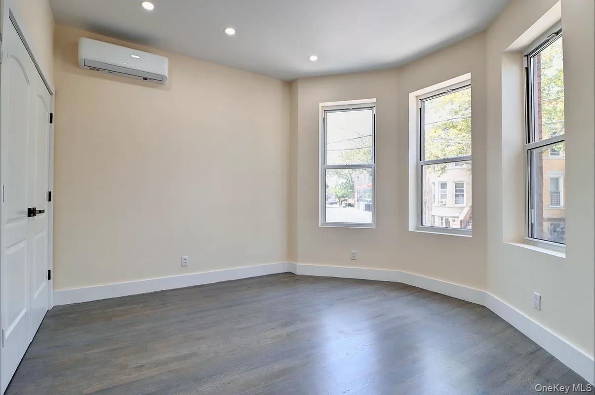 Single Family 62nd Street Queens, NY 11385, MLS-1053109-10