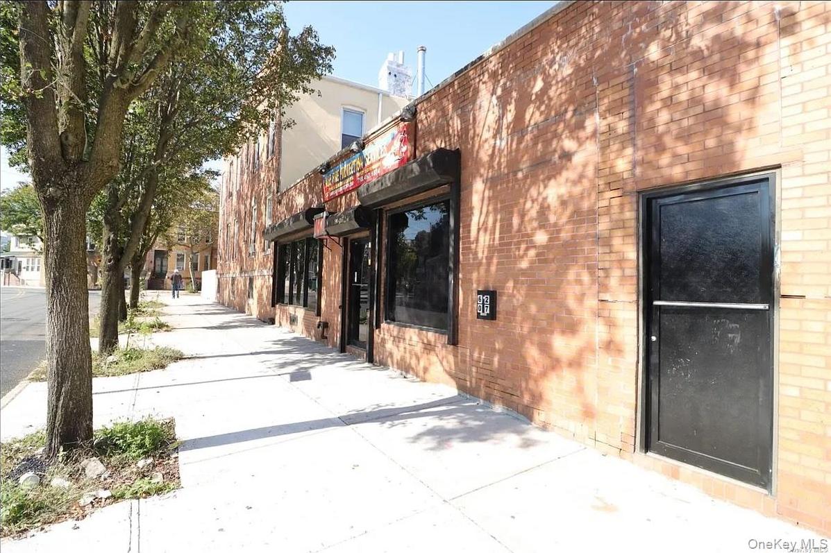 Single Family 62nd Street  Queens, NY 11385, MLS-1053109-37