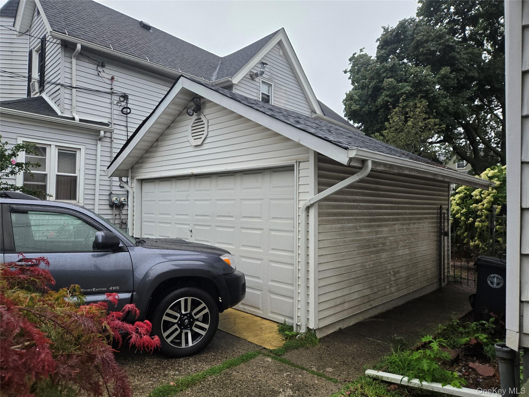 Single Family 107th Street  Queens, NY 11416, MLS-1053113-4