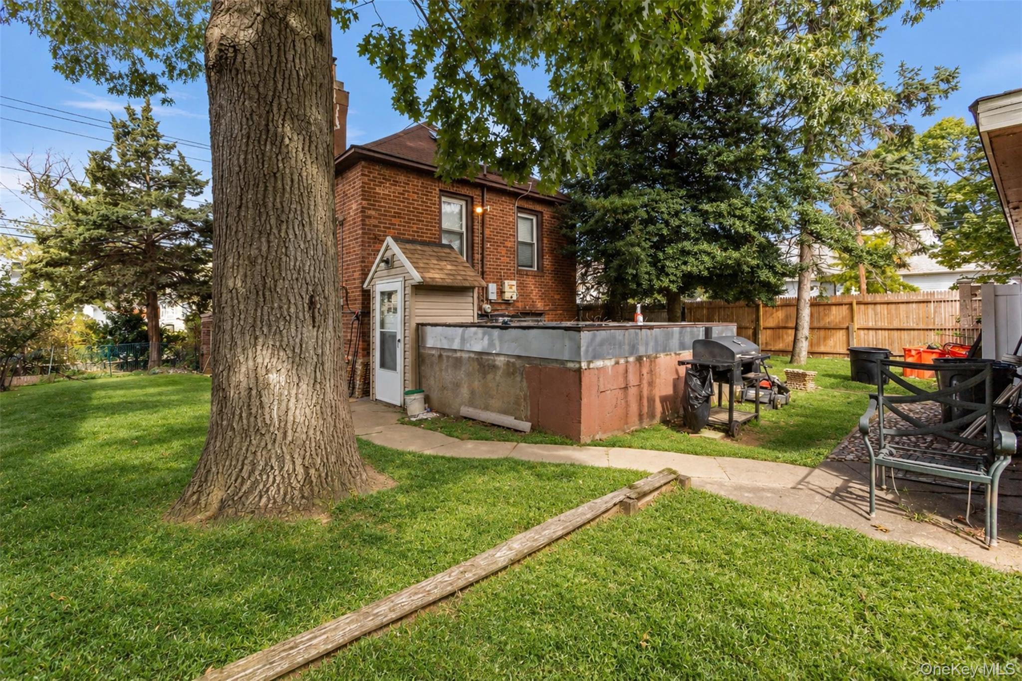Single Family Arlington Avenue  Nassau County, NY 11580, MLS-1053126-18