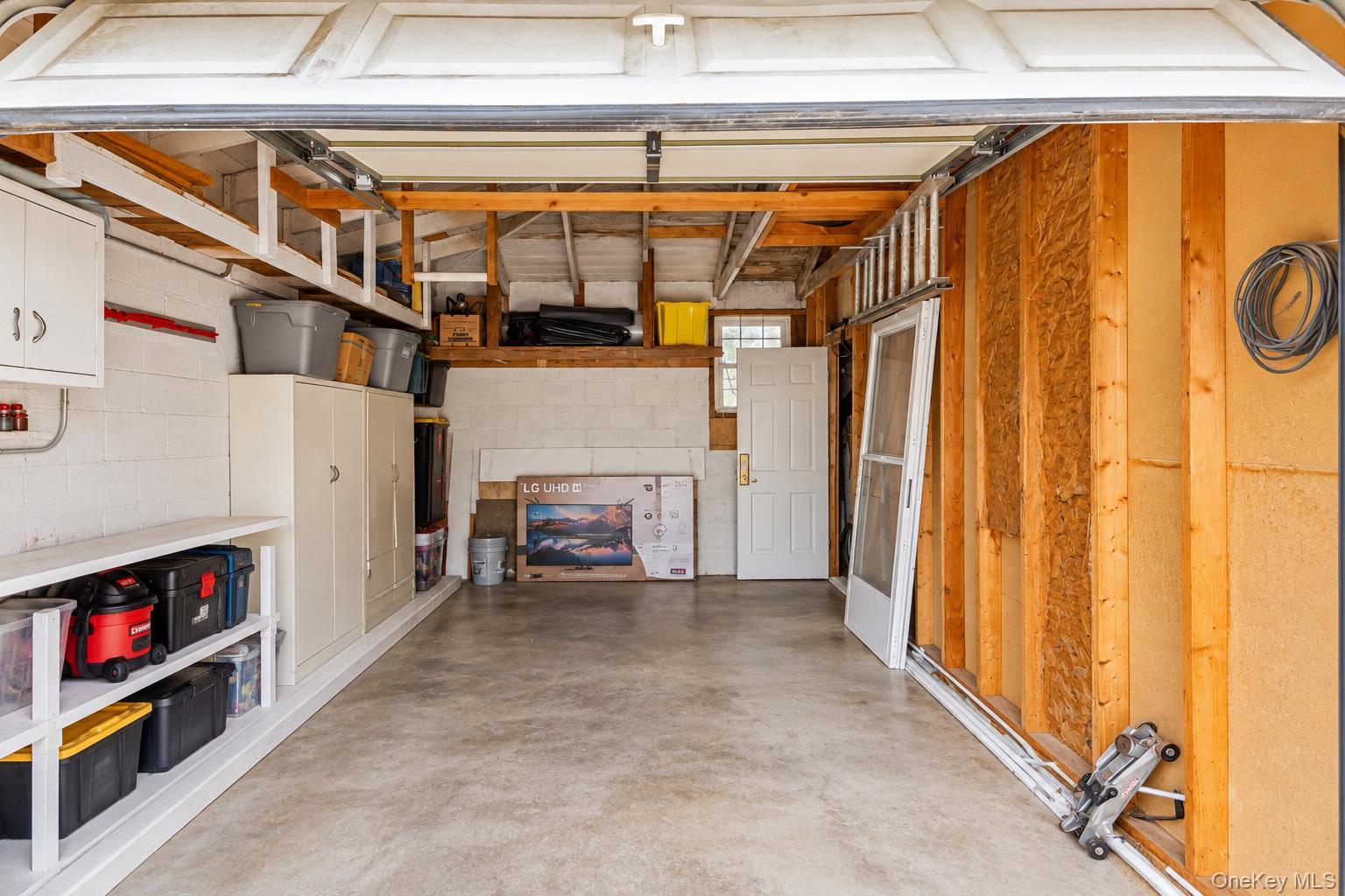 Single Family Arlington Avenue  Nassau County, NY 11580, MLS-1053126-20