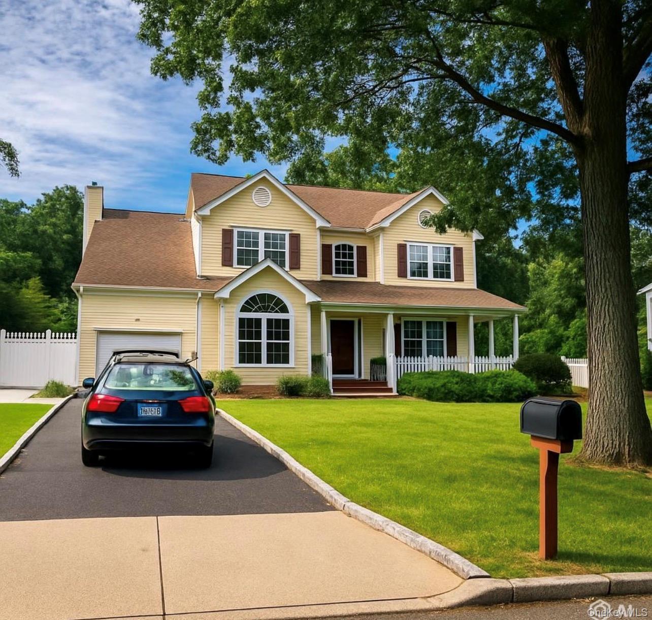Single Family in Brookhaven - Howard Drive  Suffolk County, NY 11727