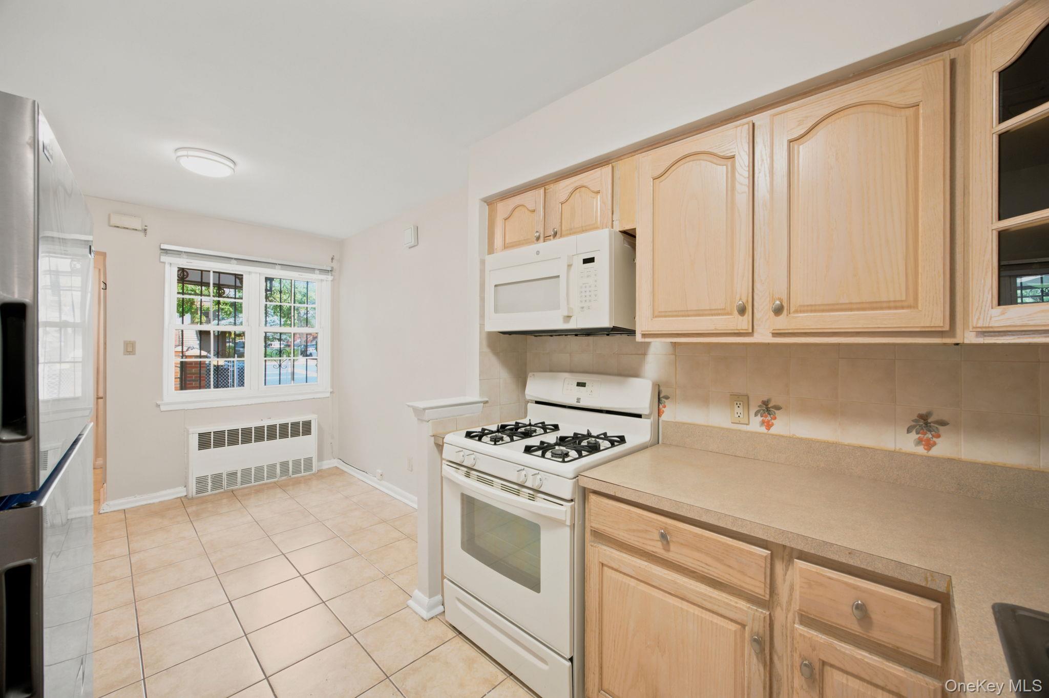 Single Family Flatlands Avenue  Brooklyn, NY 11236, MLS-1053145-11