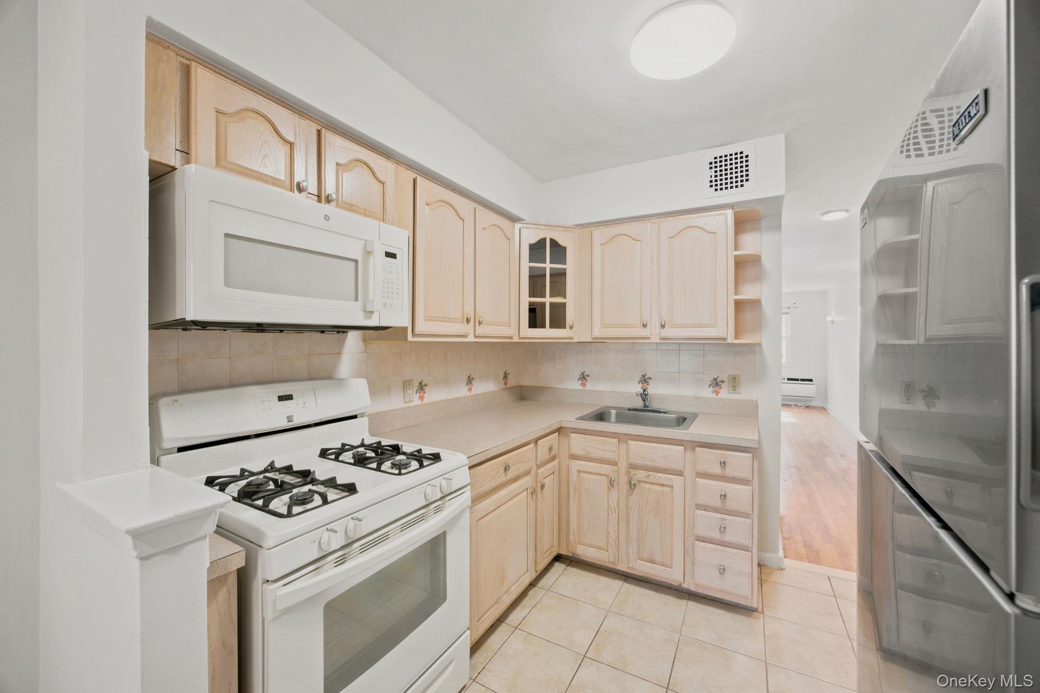 Single Family Flatlands Avenue  Brooklyn, NY 11236, MLS-1053145-12