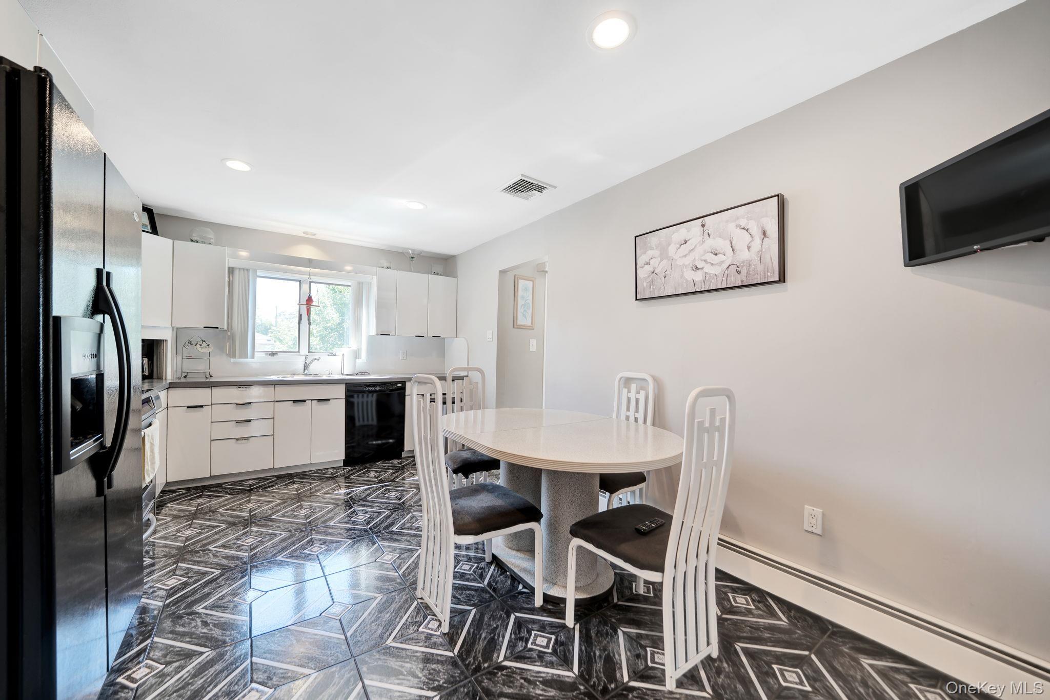 Single Family N Lewis Avenue  Suffolk County, NY 11757, MLS-1053184-10
