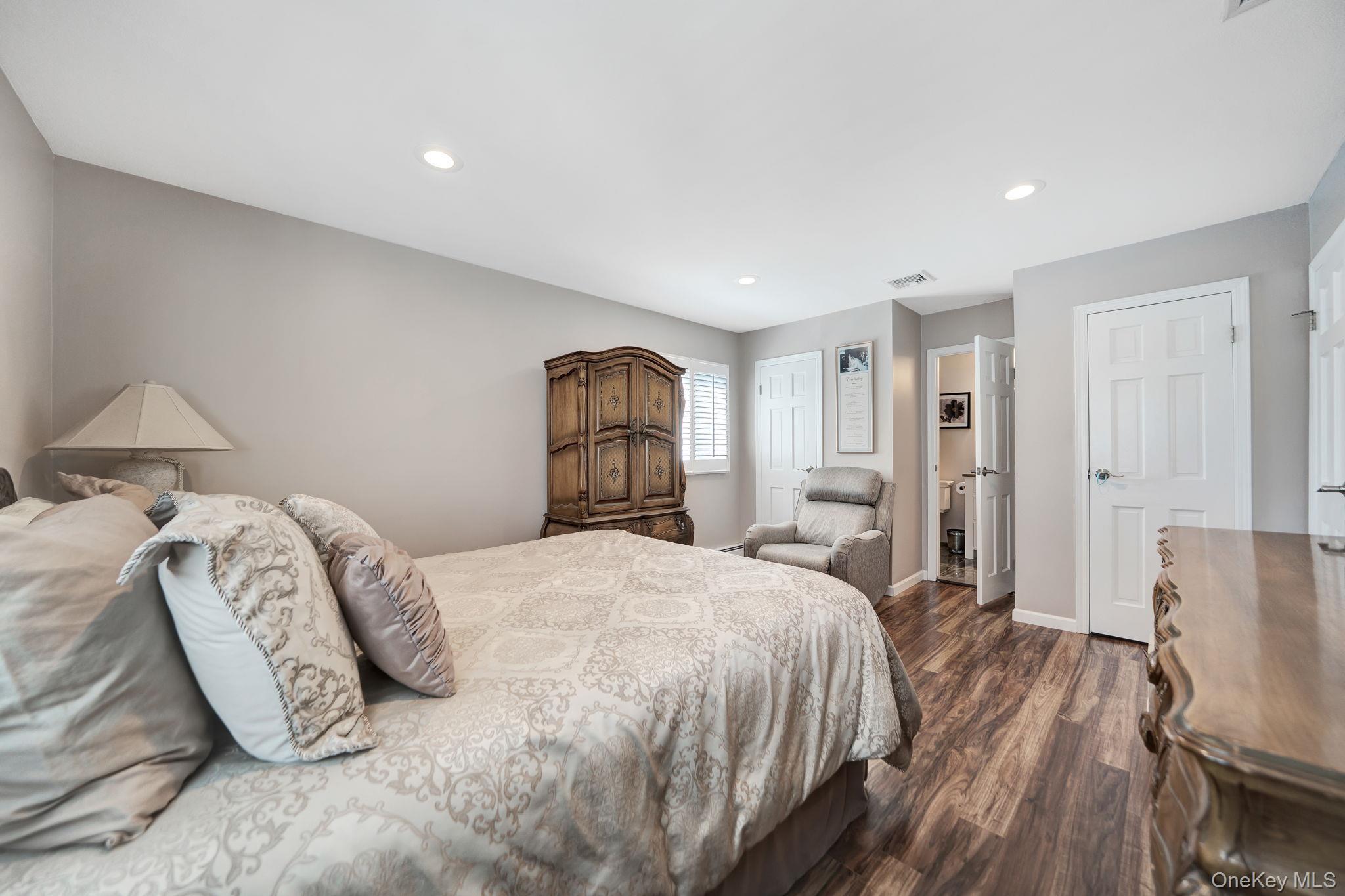 Single Family N Lewis Avenue  Suffolk County, NY 11757, MLS-1053184-15