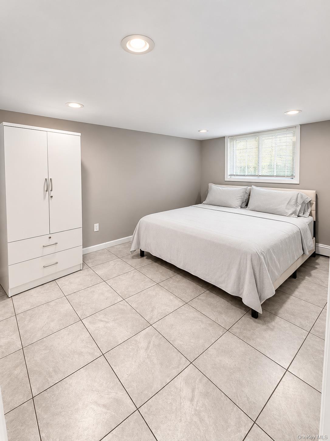 Single Family 75th Queens, NY 11370, MLS-1053189-11