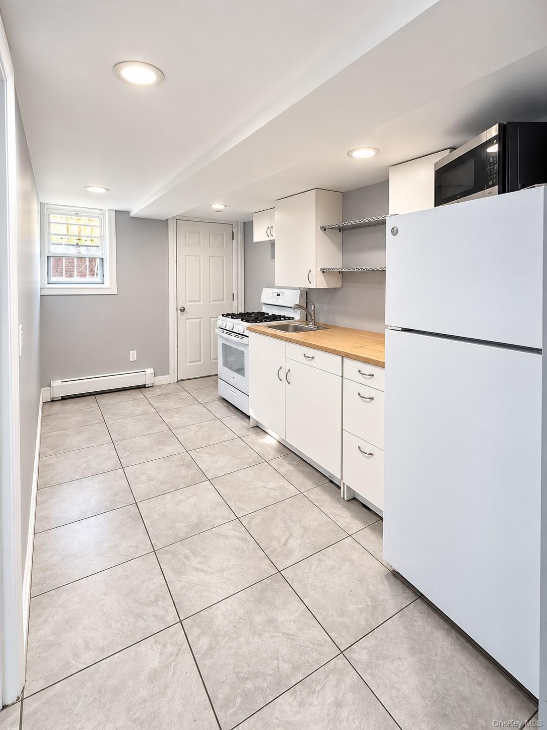 Single Family 75th Queens, NY 11370, MLS-1053189-12