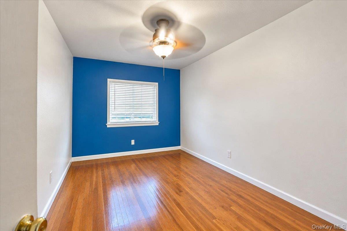 Single Family Stadium Avenue Bronx, NY 10465, MLS-1053191-11