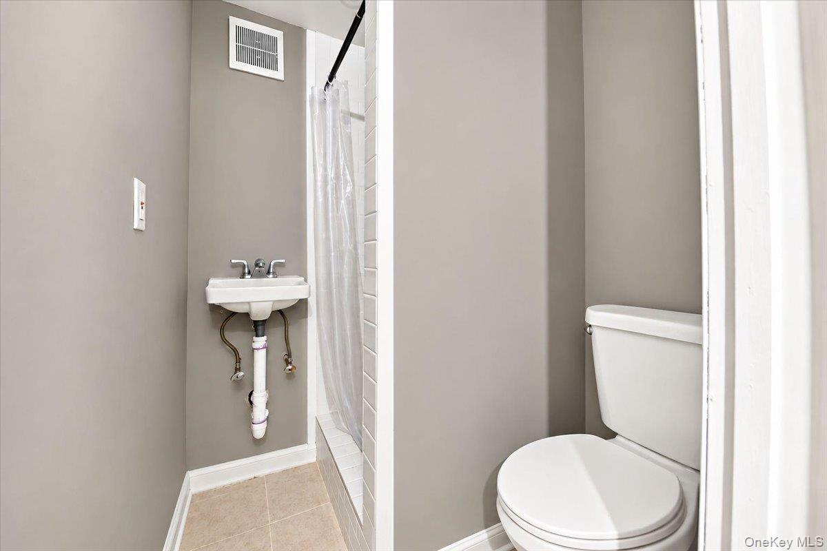 Single Family Stadium Avenue Bronx, NY 10465, MLS-1053191-12